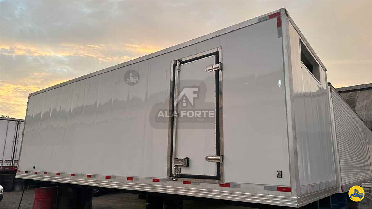 CARROCERIA SOBRE CHASSI  TRUCK BAU FRIGORIFICO Ala Forte Implementos Rodoviários CHAPECO SANTA CATARINA SC
