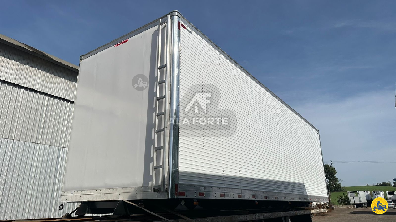 CARROCERIA SOBRE CHASSI  BITRUCK BAU FRIGORIFICO Ala Forte Implementos Rodoviários CHAPECO SANTA CATARINA SC