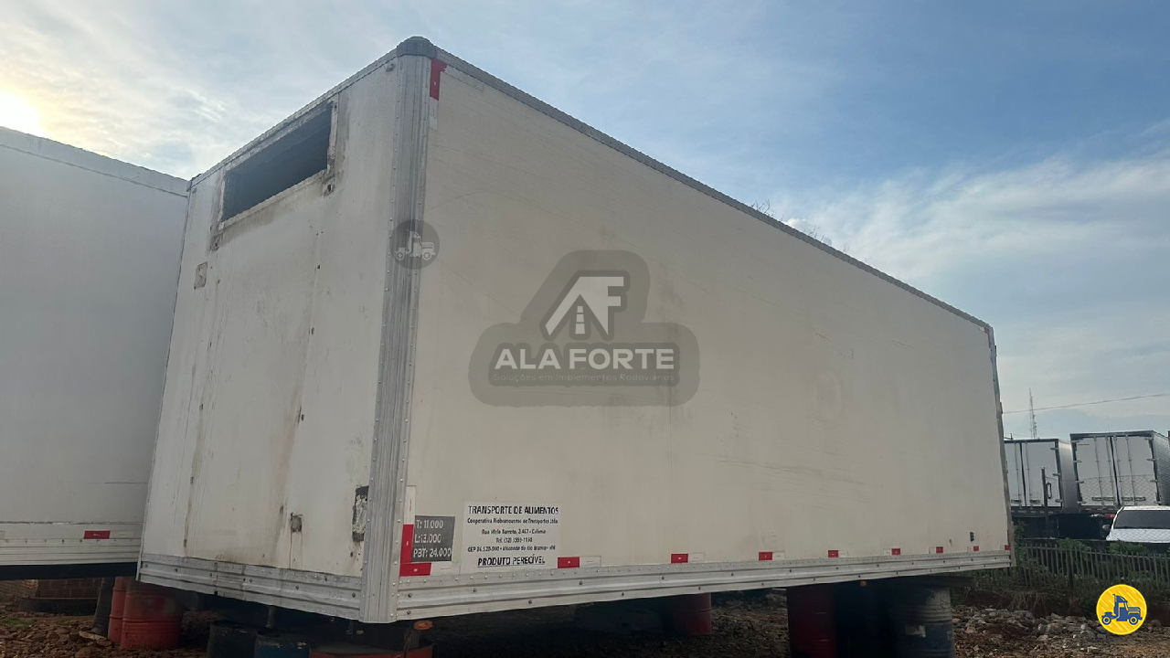 CARROCERIA SOBRE CHASSI  TRUCK BAU FRIGORIFICO Ala Forte Implementos Rodoviários CHAPECO SANTA CATARINA SC
