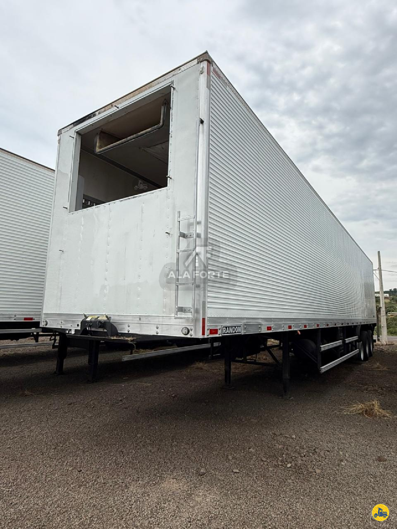 CARRETA SEMI-REBOQUE FRIGORIFICO Ala Forte Implementos Rodoviários CHAPECO SANTA CATARINA SC