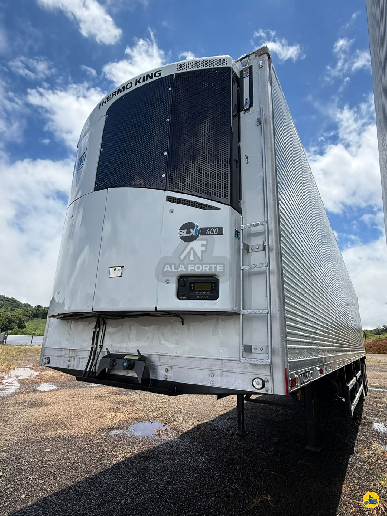 FRIGORIFICO de Ala Forte Implementos Rodoviários