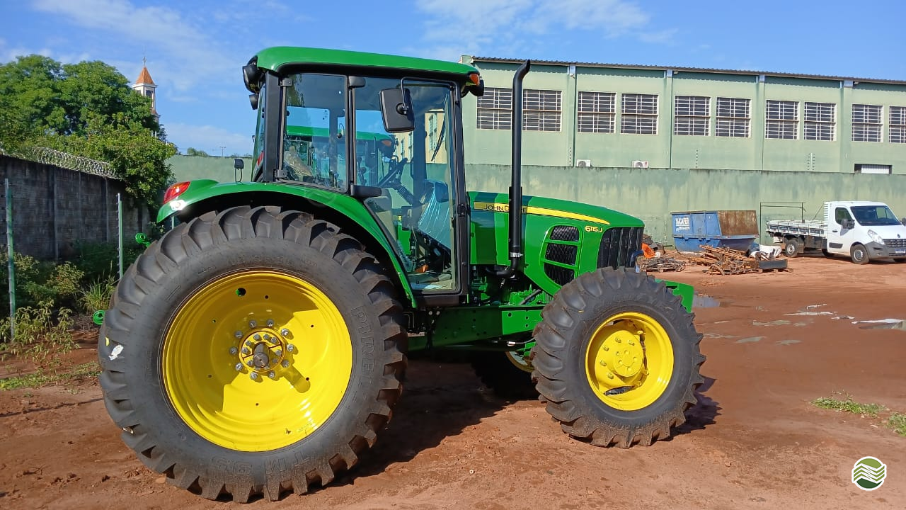 TRATOR JOHN DEERE JOHN DEERE 6115J Tração 4x4 Mana Máquinas RIBEIRAO PRETO SÃO PAULO SP
