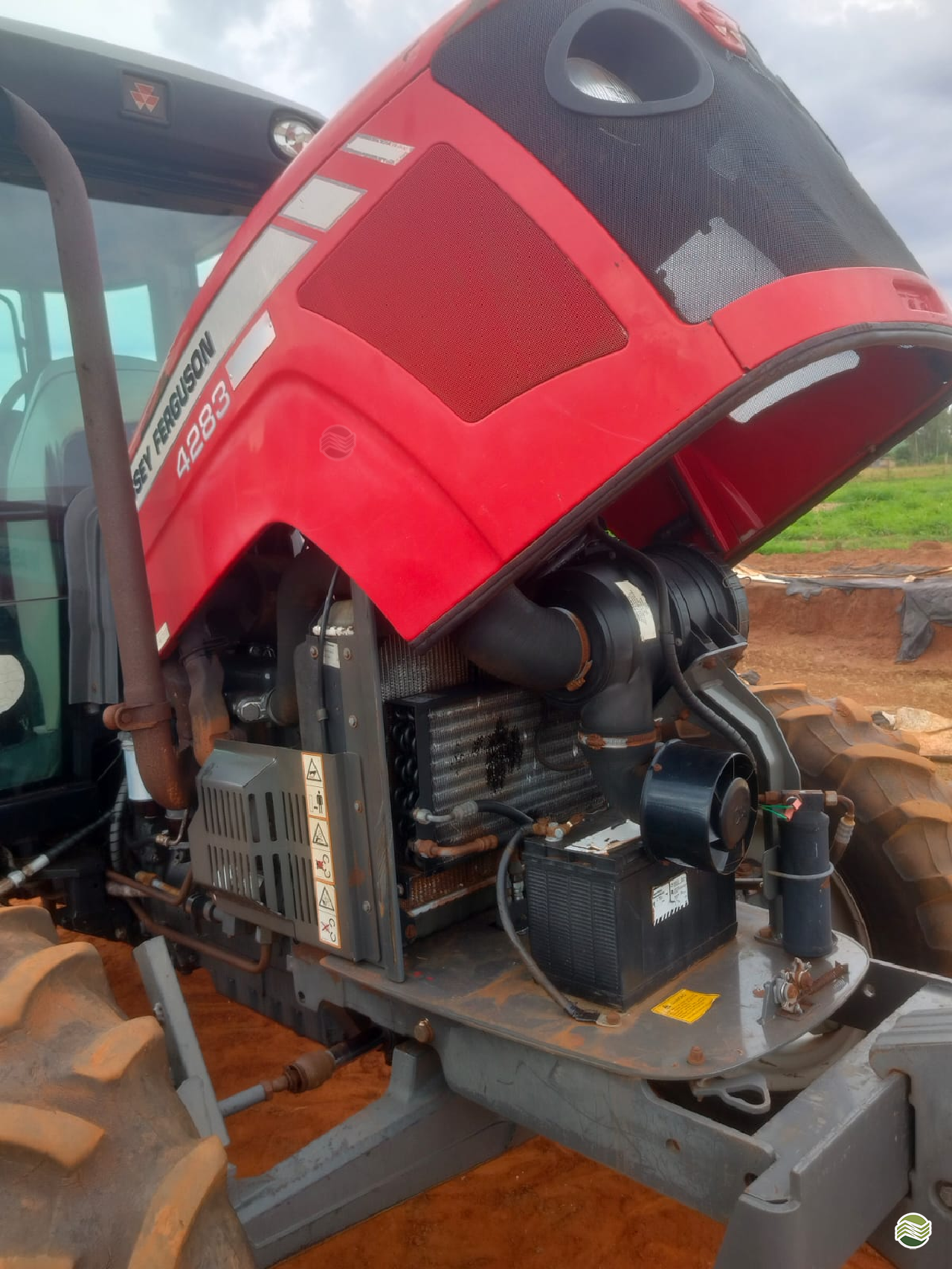 TRATOR MASSEY FERGUSON MF 4283 Tração 4x4 Mana Máquinas RIBEIRAO PRETO SÃO PAULO SP