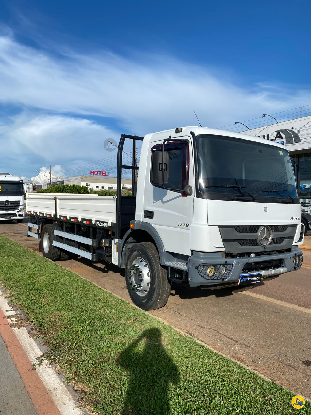 CAMINHAO MERCEDES-BENZ MB 1719 Carga Seca Toco 4x2 Fórmula Caminhões LUCAS DO RIO VERDE MATO GROSSO MT