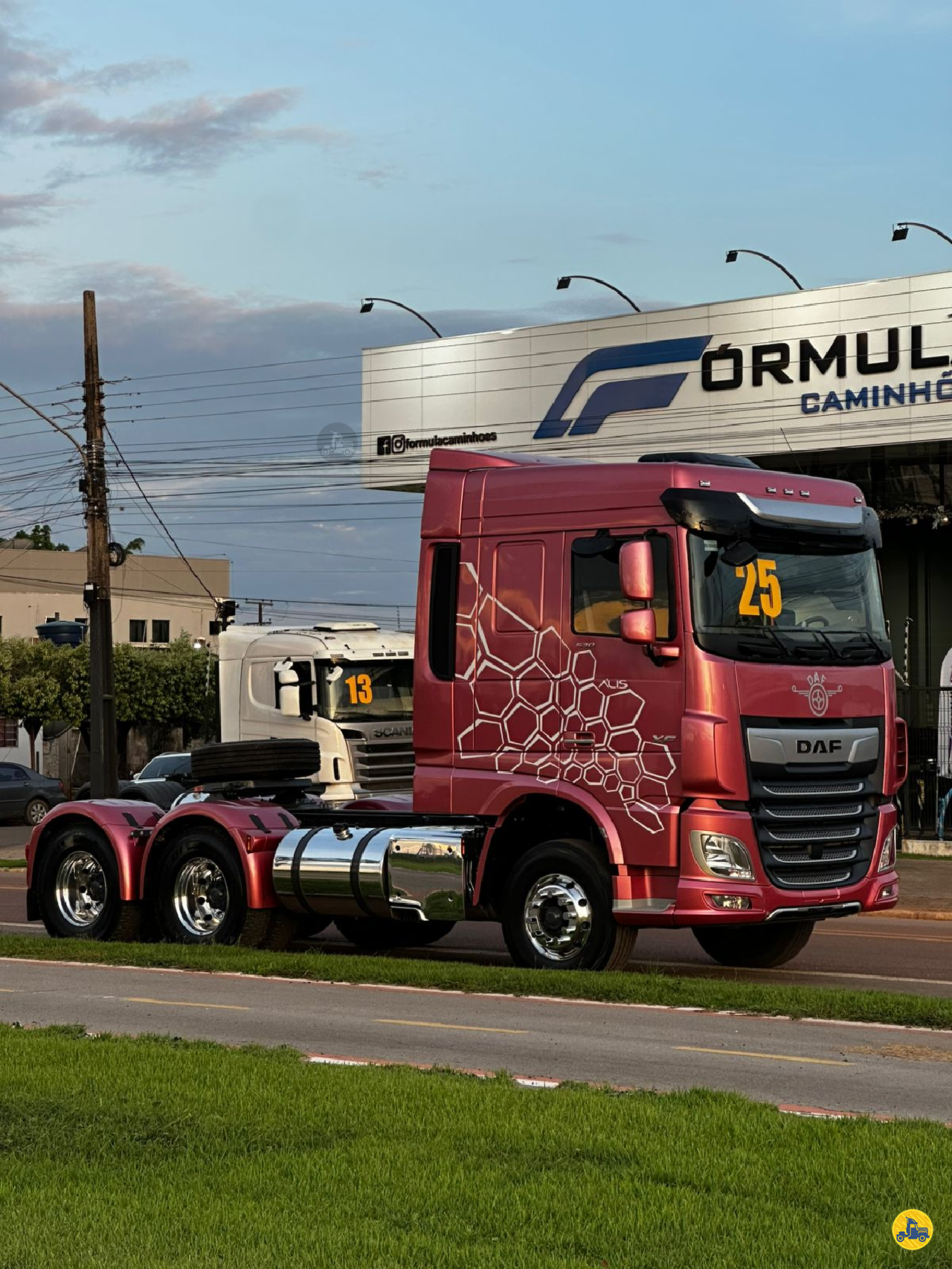 CAMINHAO DAF DAF XF FT 530 Truck 6x4 Fórmula Caminhões LUCAS DO RIO VERDE MATO GROSSO MT