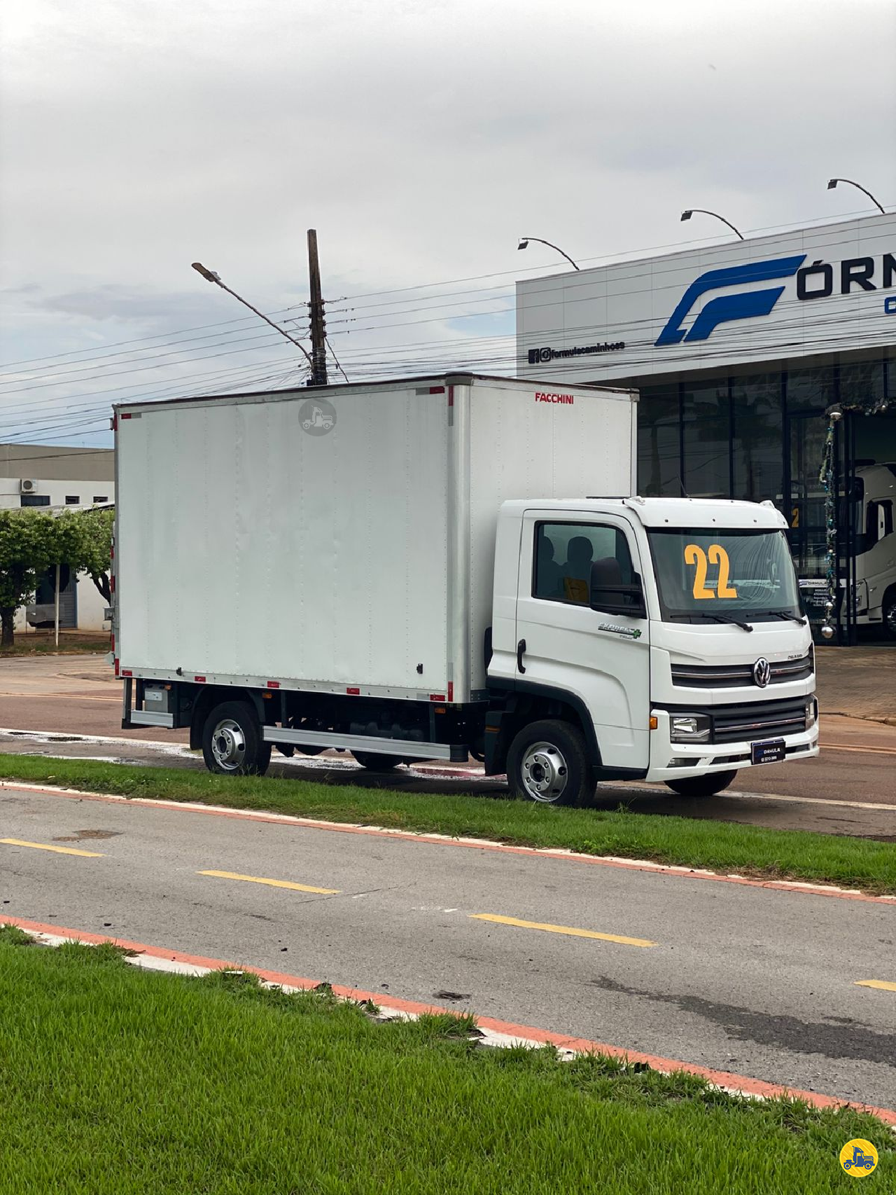 CAMINHAO VOLKSWAGEN DELIVERY EXPRESS Baú Furgão 3/4 4x2 Fórmula Caminhões LUCAS DO RIO VERDE MATO GROSSO MT