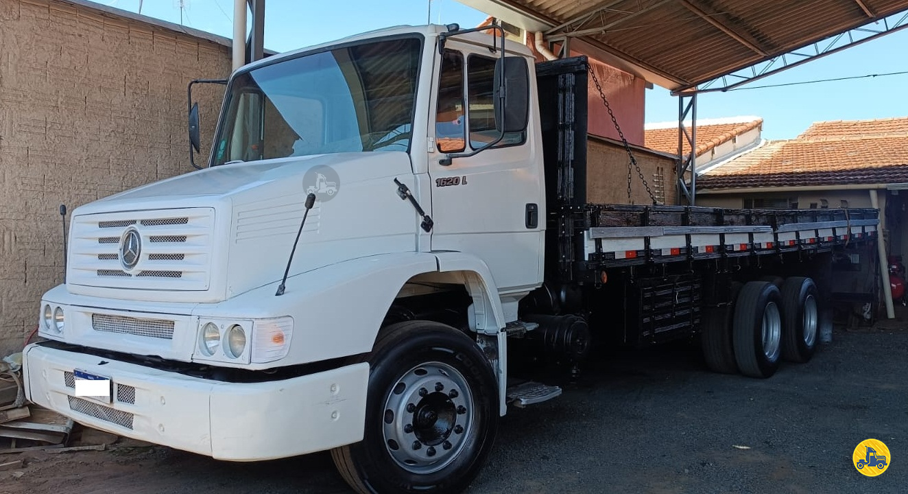 CAMINHAO MERCEDES-BENZ MB 1620 Grade Baixa Truck 6x2 Robinson Caminhões Multimarcas PORTO FERREIRA SÃO PAULO SP