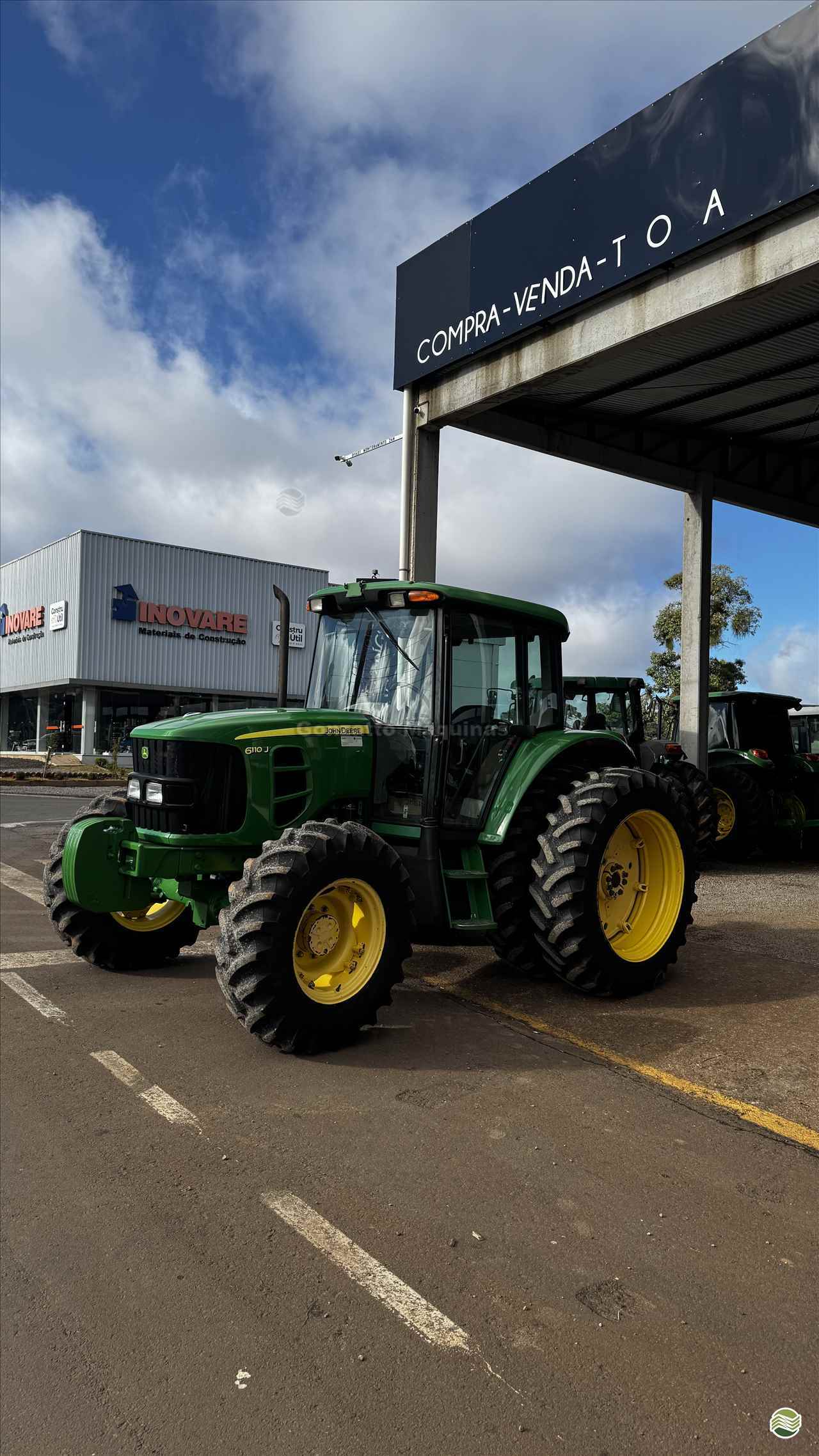 TRATOR JOHN DEERE JOHN DEERE 6110J Tração 4x4 Gonzatto Máquinas IBIRAIARAS RIO GRANDE DO SUL RS