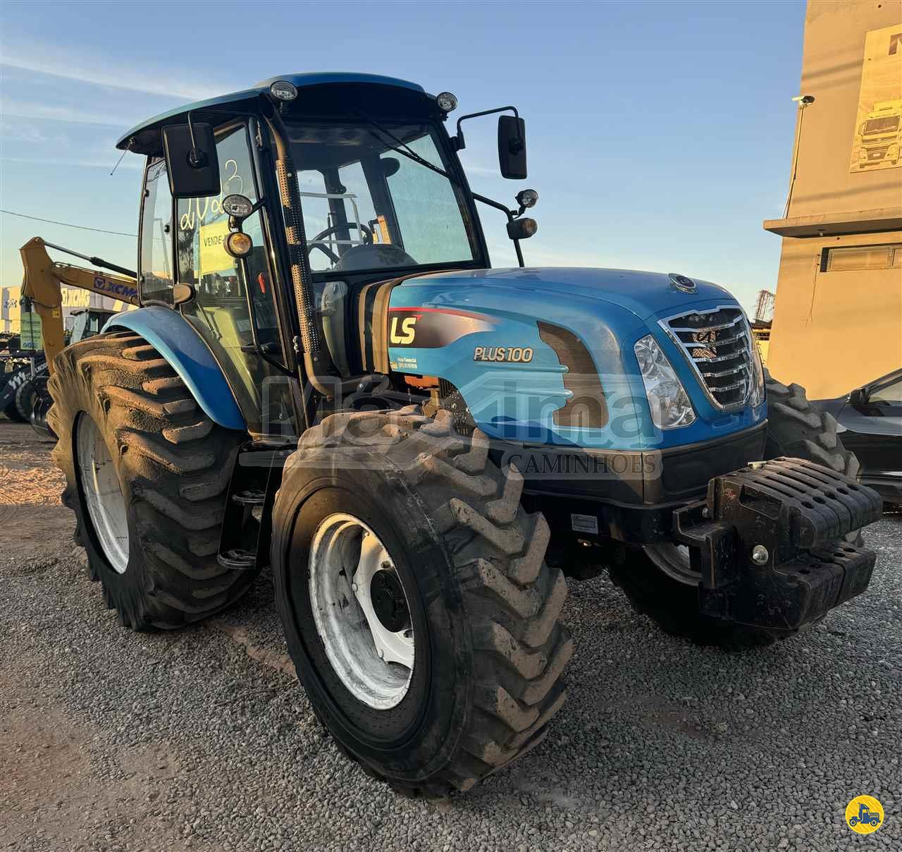 TRATOR LS TRACTOR LS PLUS 100 Tração 4x4 Máxima Caminhões  MONTES CLAROS MINAS GERAIS MG