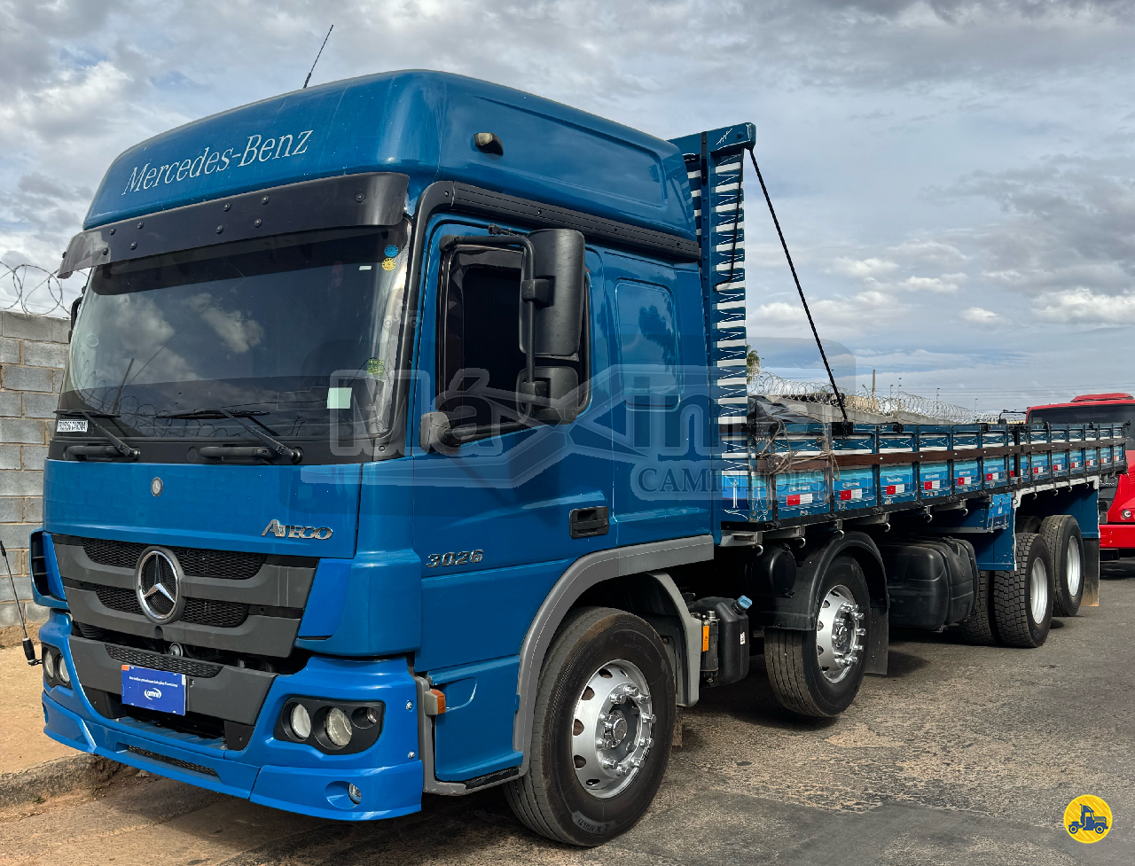 CAMINHAO MERCEDES-BENZ MB 3026 Carga Seca BiTruck 8x2 Máxima Caminhões  MONTES CLAROS MINAS GERAIS MG
