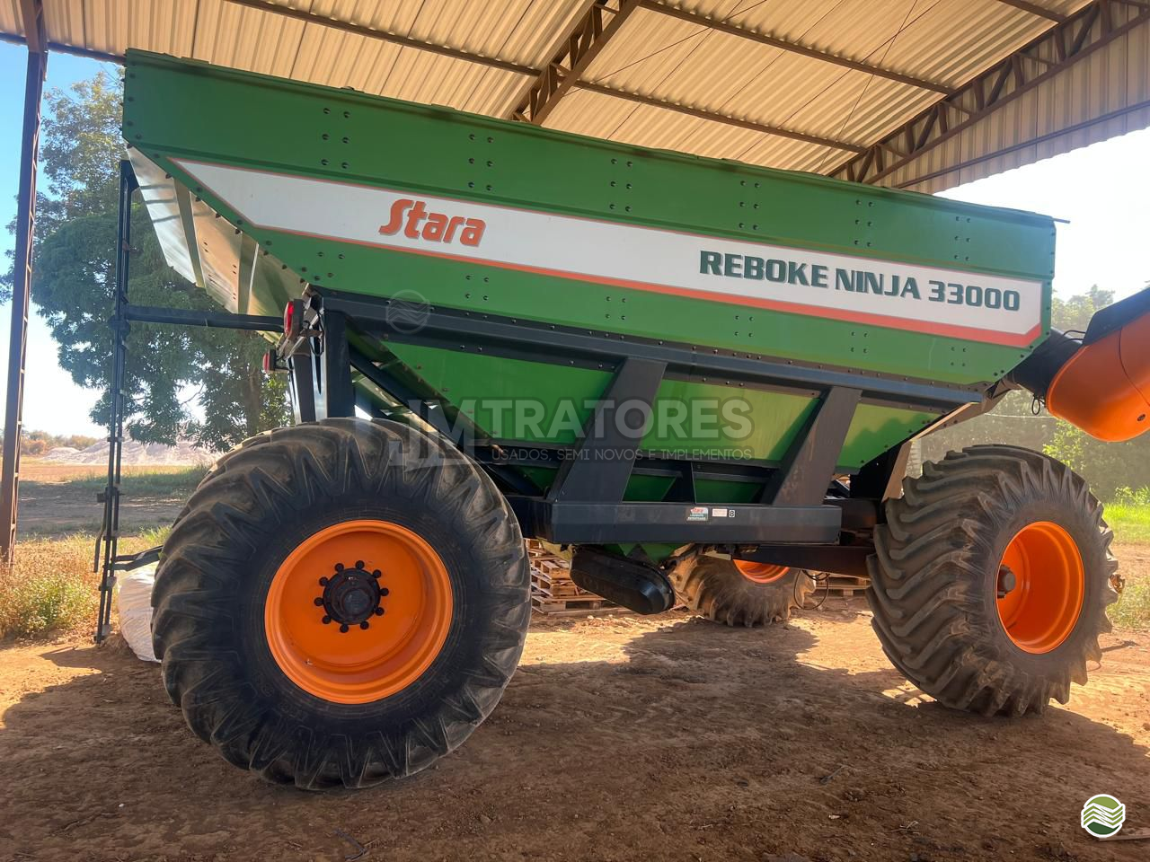 IMPLEMENTOS AGRICOLAS CARRETA BAZUKA GRANELEIRA 33000 JM Tratores  ADAMANTINA SÃO PAULO SP