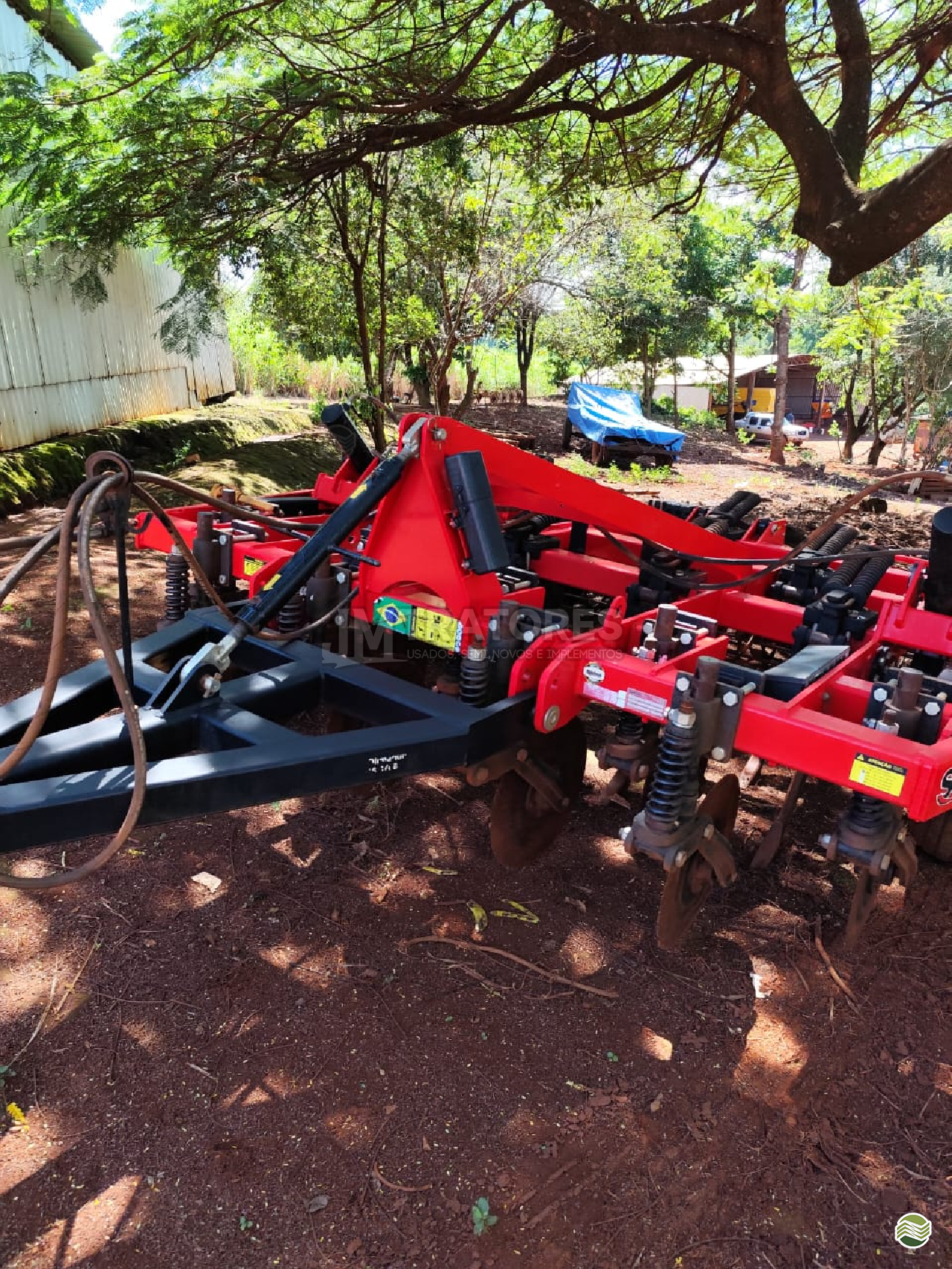 IMPLEMENTOS AGRICOLAS ESCARIFICADOR 9 HASTES DISCO CORTE  JM Tratores  ADAMANTINA SÃO PAULO SP