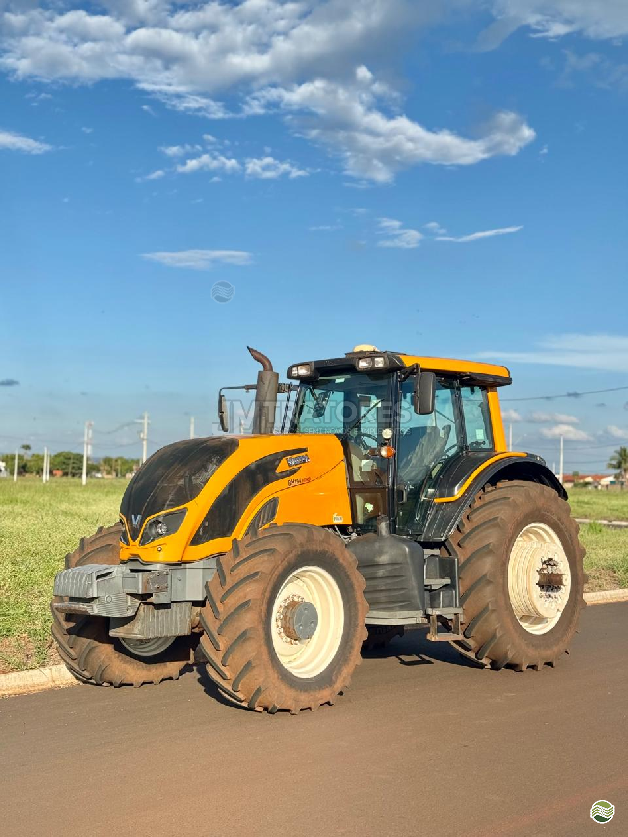 TRATOR VALTRA VALTRA BH 194 HiTech Tração 4x4 JM Tratores  ADAMANTINA SÃO PAULO SP