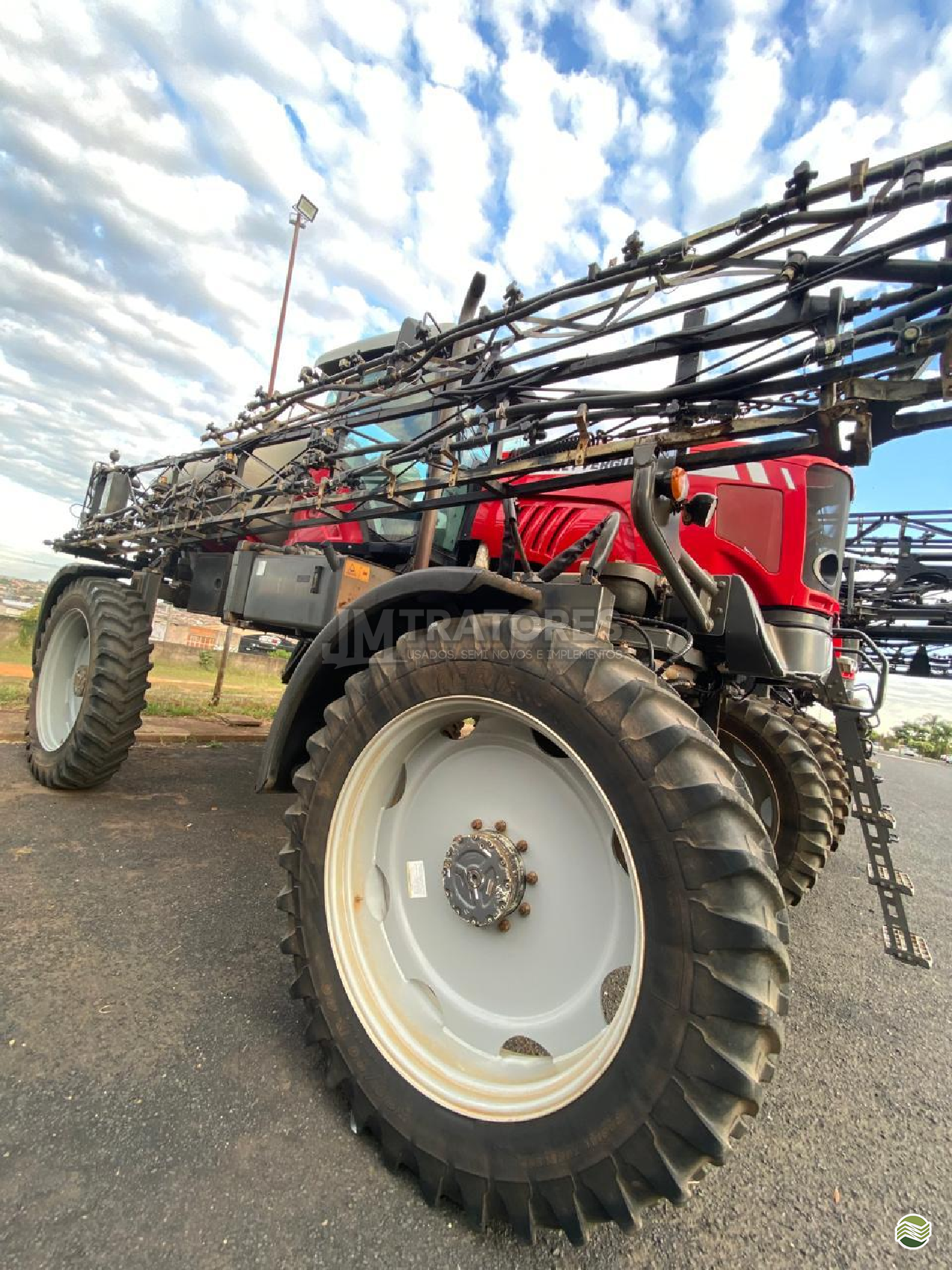 PULVERIZADOR MASSEY FERGUSON MF 9030 JM Tratores  ADAMANTINA SÃO PAULO SP