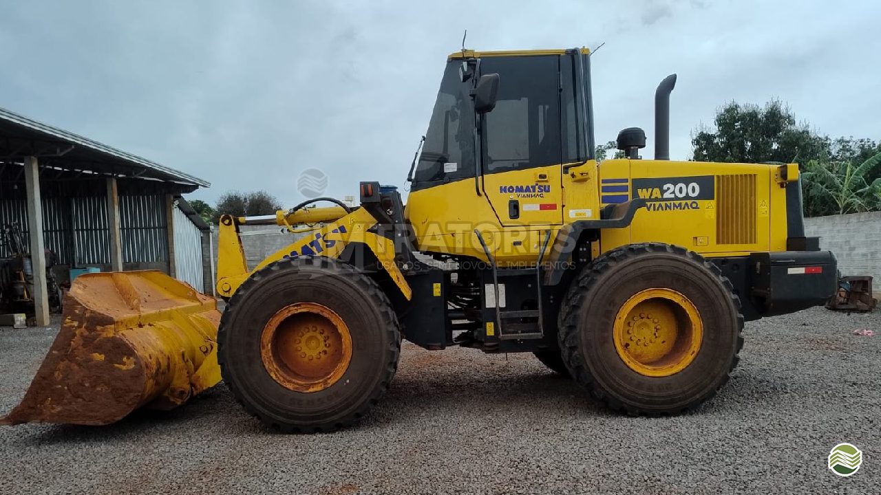 PA CARREGADEIRA KOMATSU WA200 JM Tratores  ADAMANTINA SÃO PAULO SP