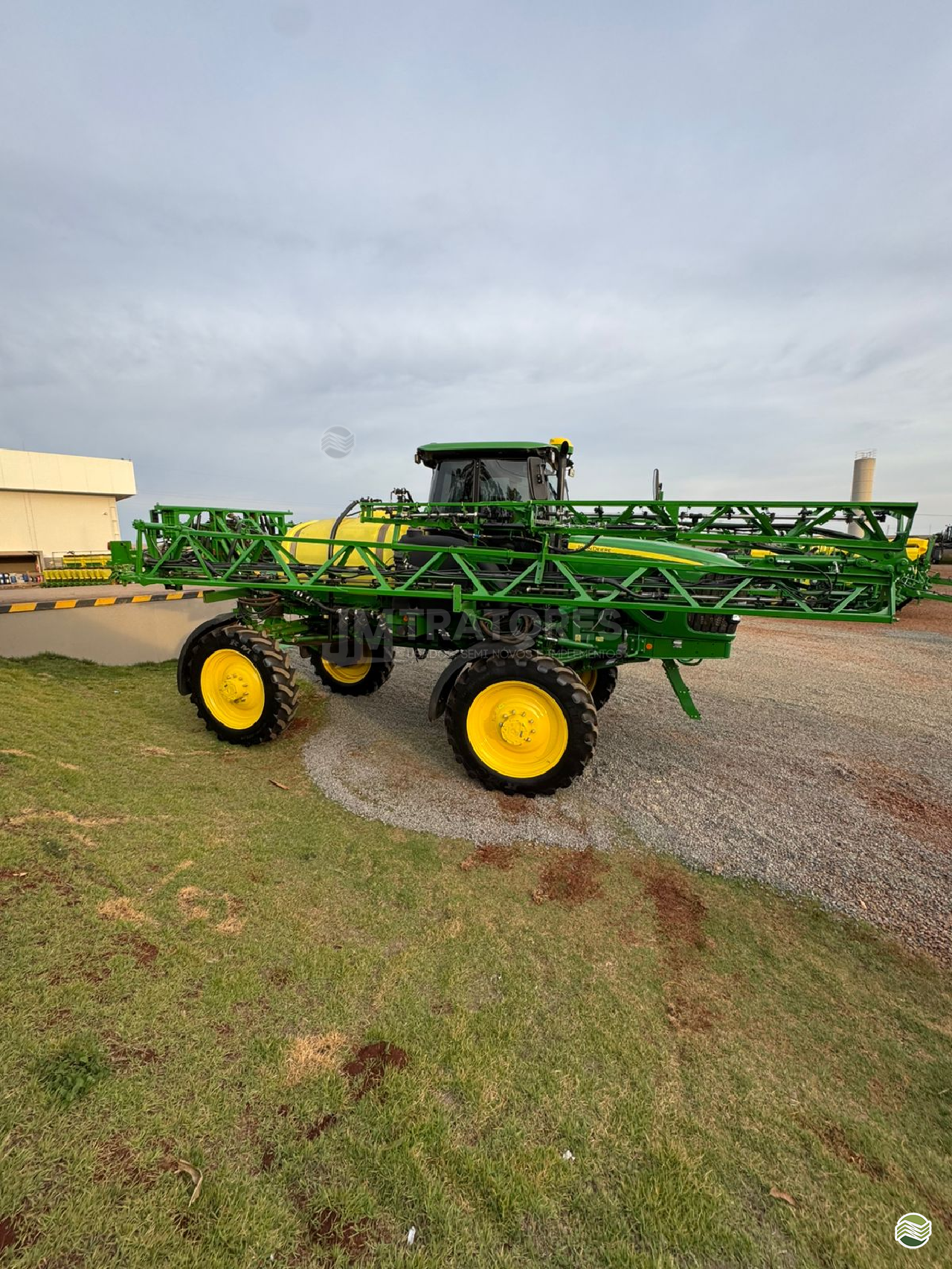 PULVERIZADOR JOHN DEERE JOHN DEERE 4630 Tração 4x4 JM Tratores  ADAMANTINA SÃO PAULO SP