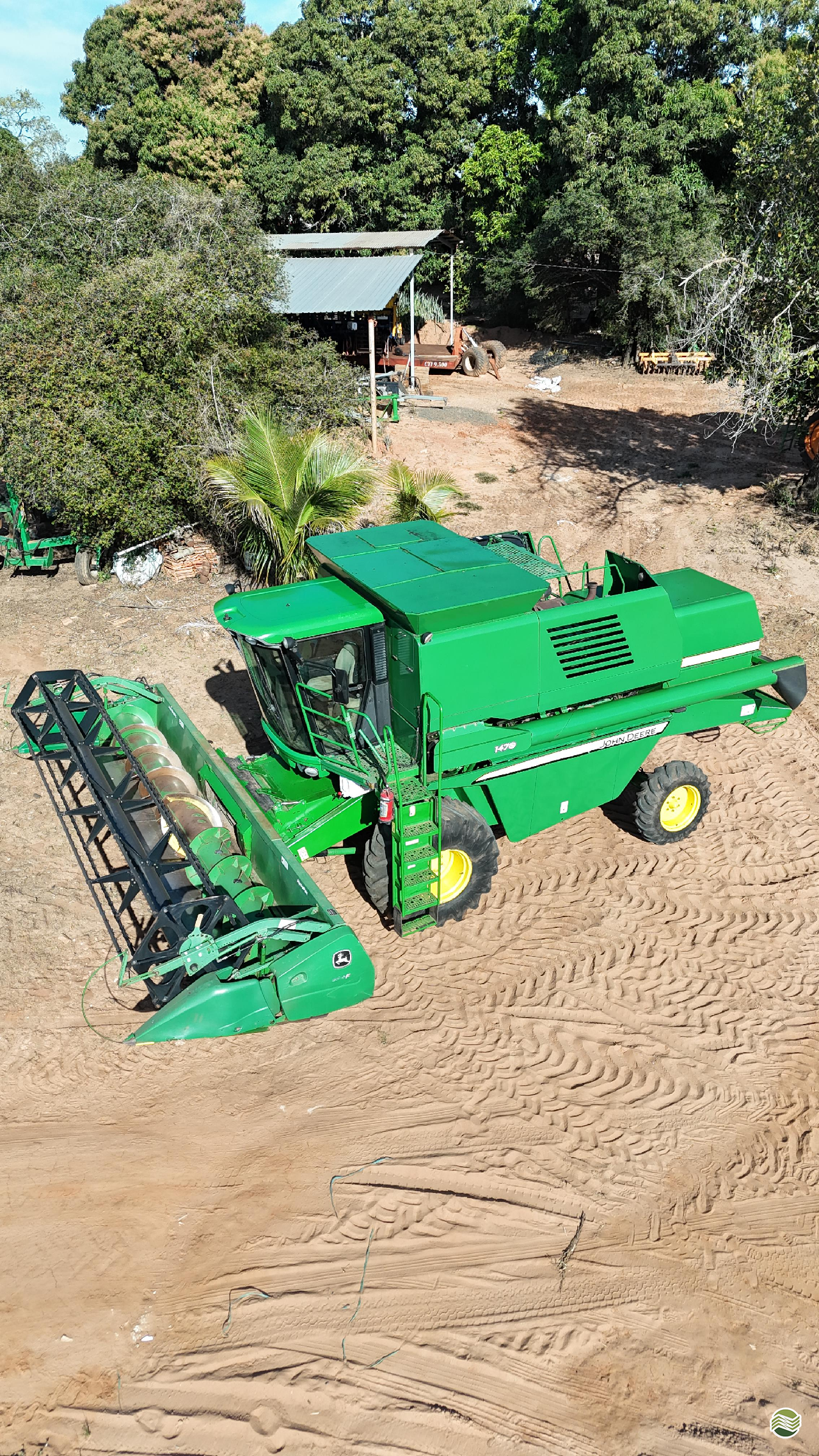 COLHEITADEIRA JOHN DEERE JOHN DEERE 1470 JM Tratores  ADAMANTINA SÃO PAULO SP