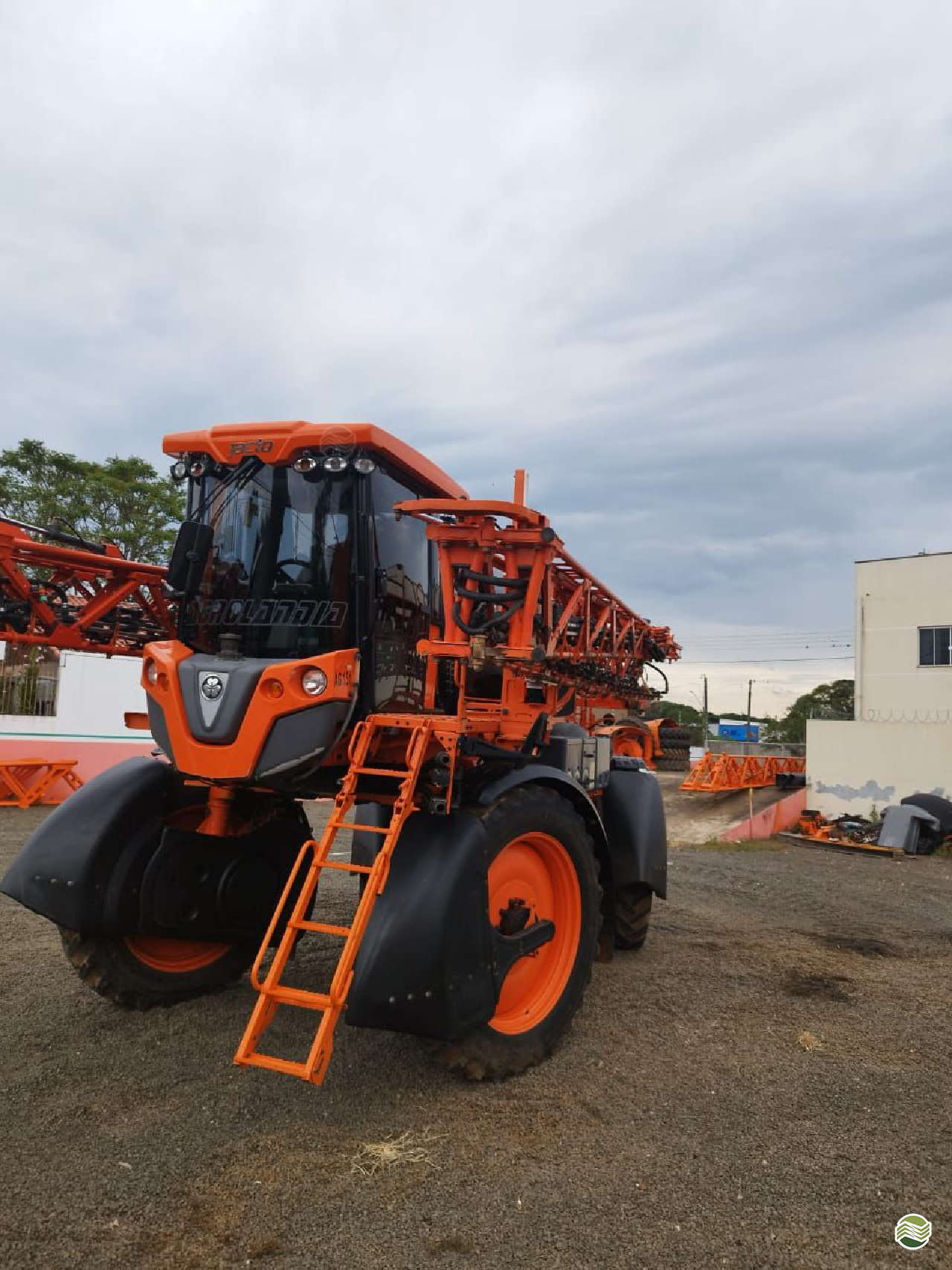 PULVERIZADOR JACTO UNIPORT 3030 Tração 4x4 JM Tratores  ADAMANTINA SÃO PAULO SP