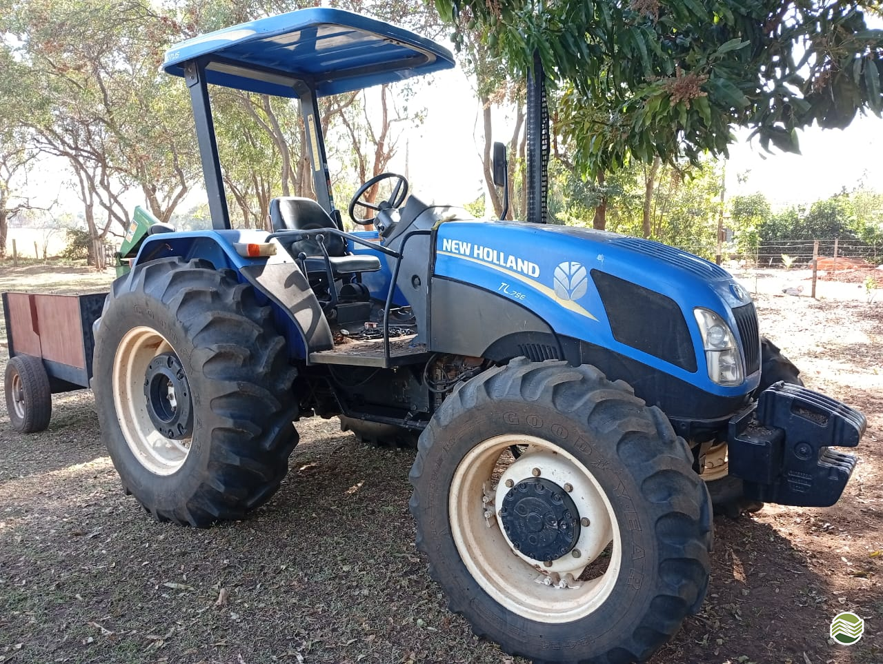 TRATOR NEW HOLLAND NEW TL 75 Tração 4x4 JM Tratores  ADAMANTINA SÃO PAULO SP