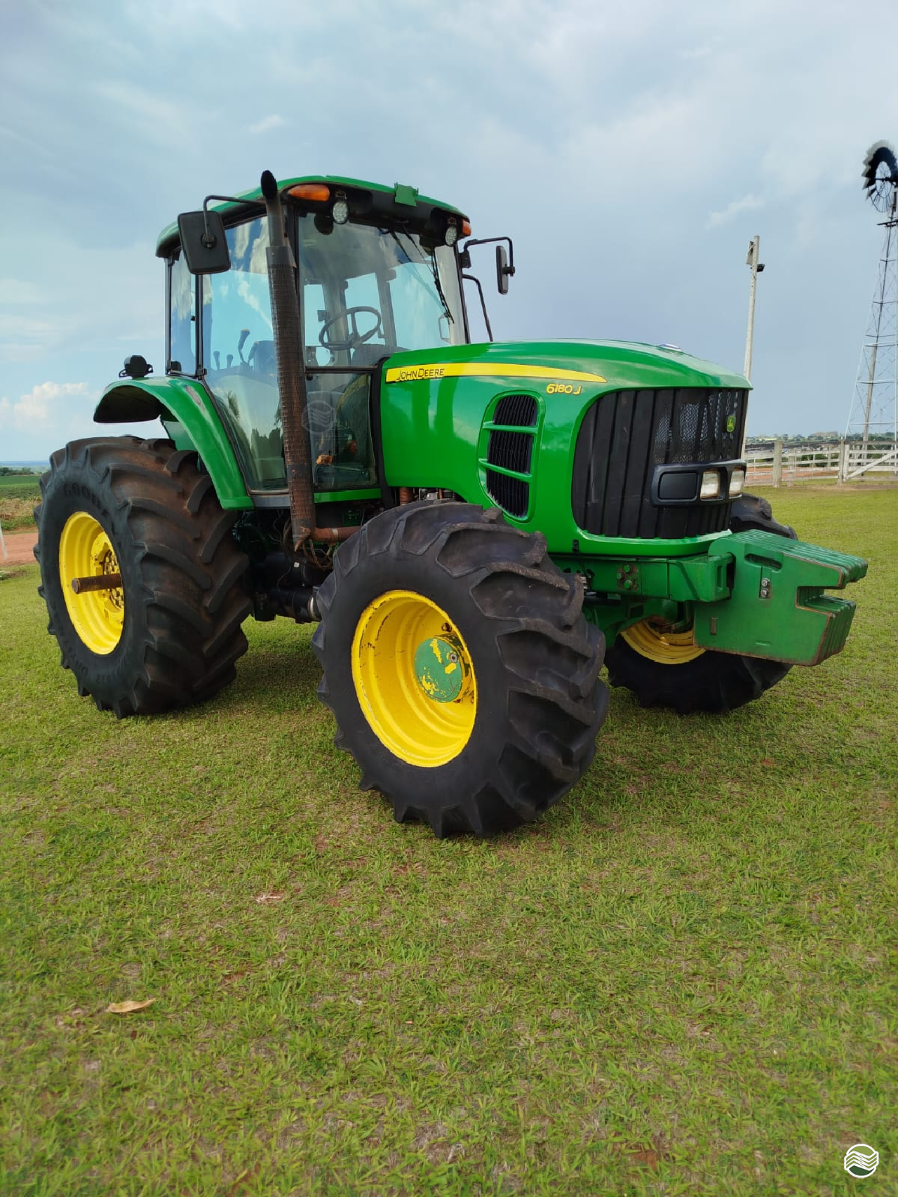 TRATOR JOHN DEERE JOHN DEERE 6180J Tração 4x4 JM Tratores  ADAMANTINA SÃO PAULO SP