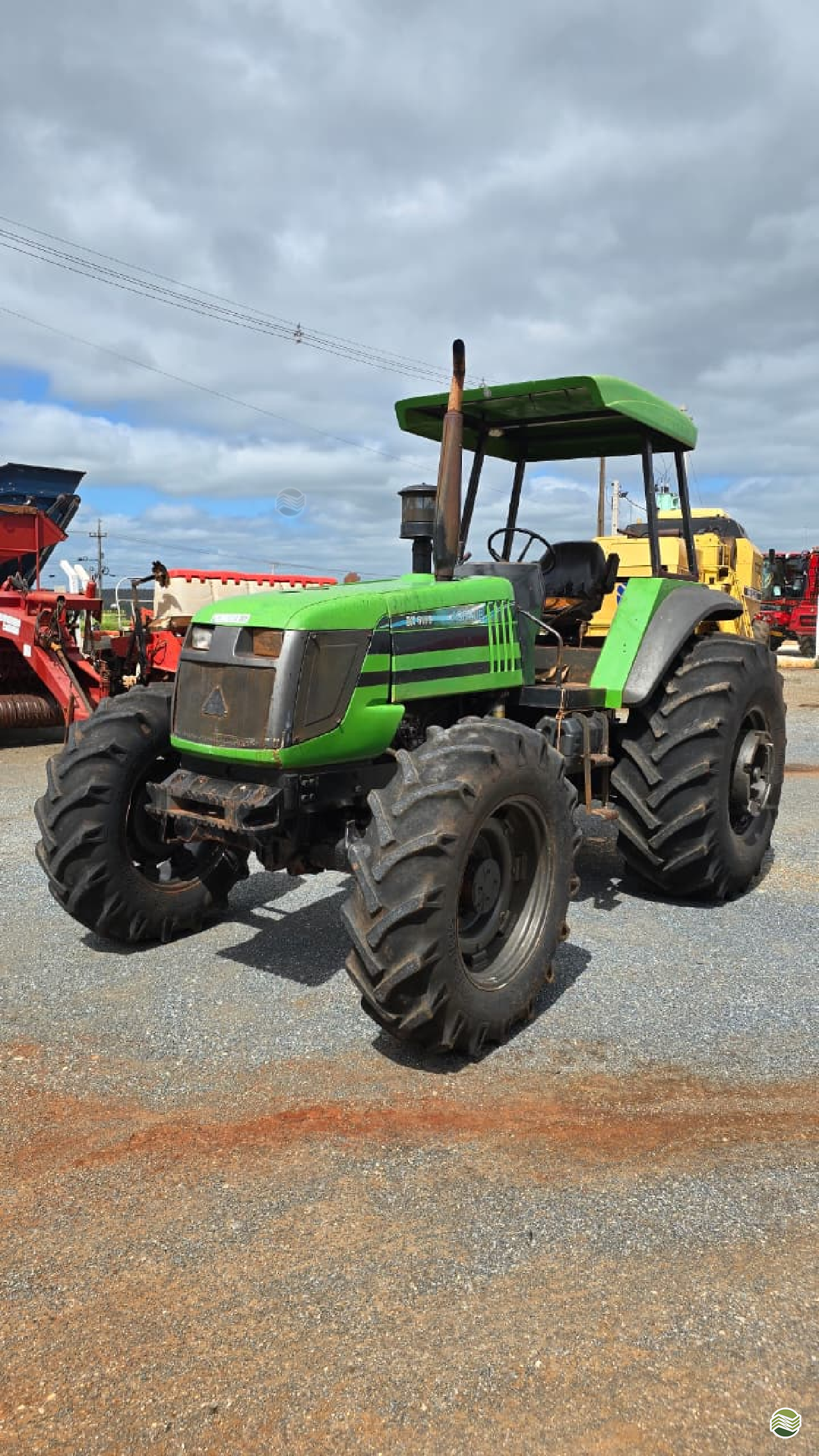 TRATOR AGRALE AGRALE BX 6150 Tração 4x4 JM Tratores  ADAMANTINA SÃO PAULO SP