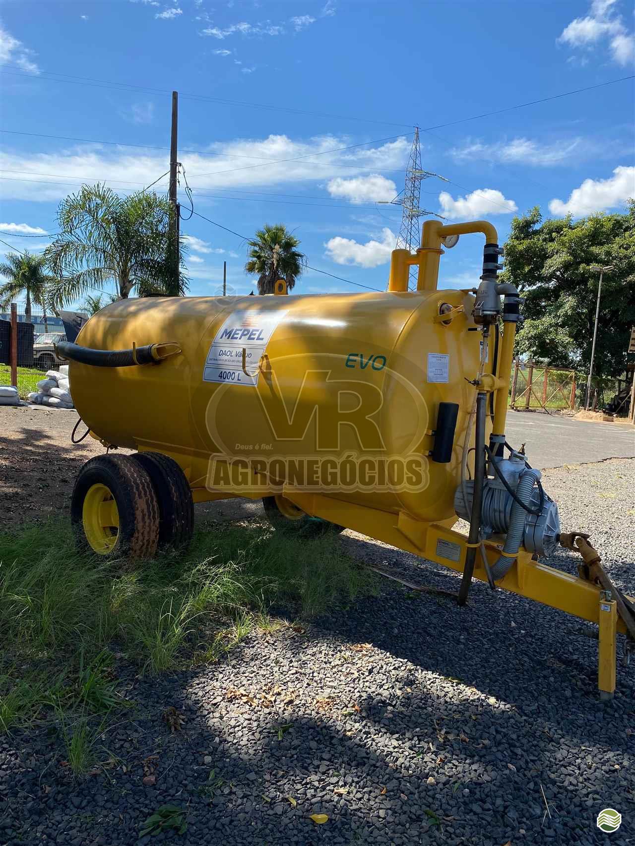 IMPLEMENTOS AGRICOLAS DISTRIBUIDOR ADUBO ORGÂNICO LÍQUIDO