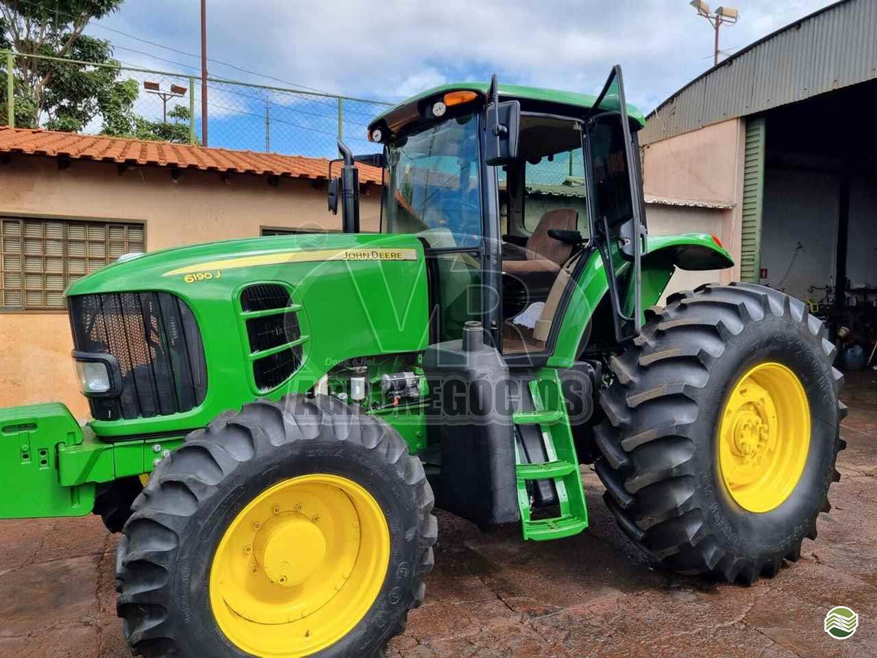 TRATOR JOHN DEERE JOHN DEERE 6190J