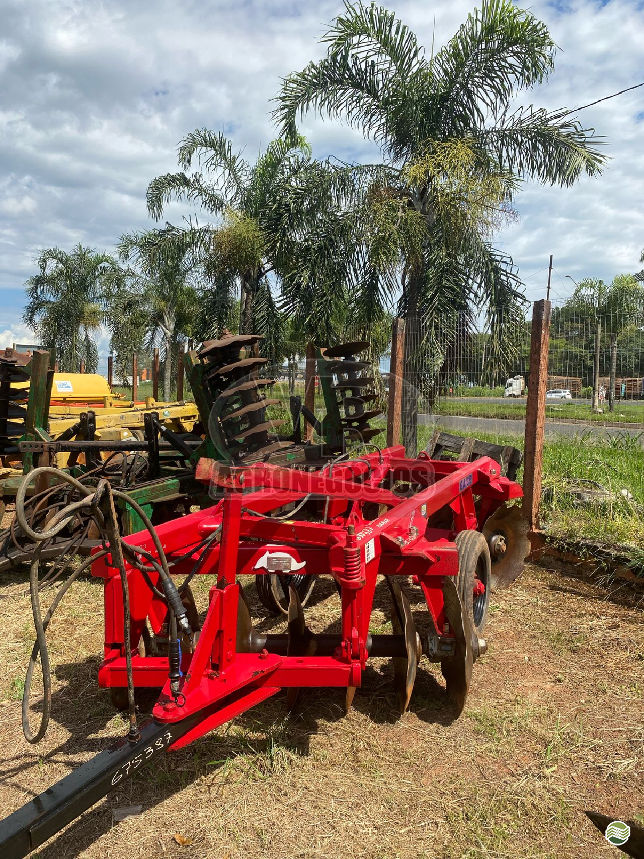 IMPLEMENTOS AGRICOLAS GRADE INTERMEDIÁRIA INTERMEDIÁRIA 14 DISCOS