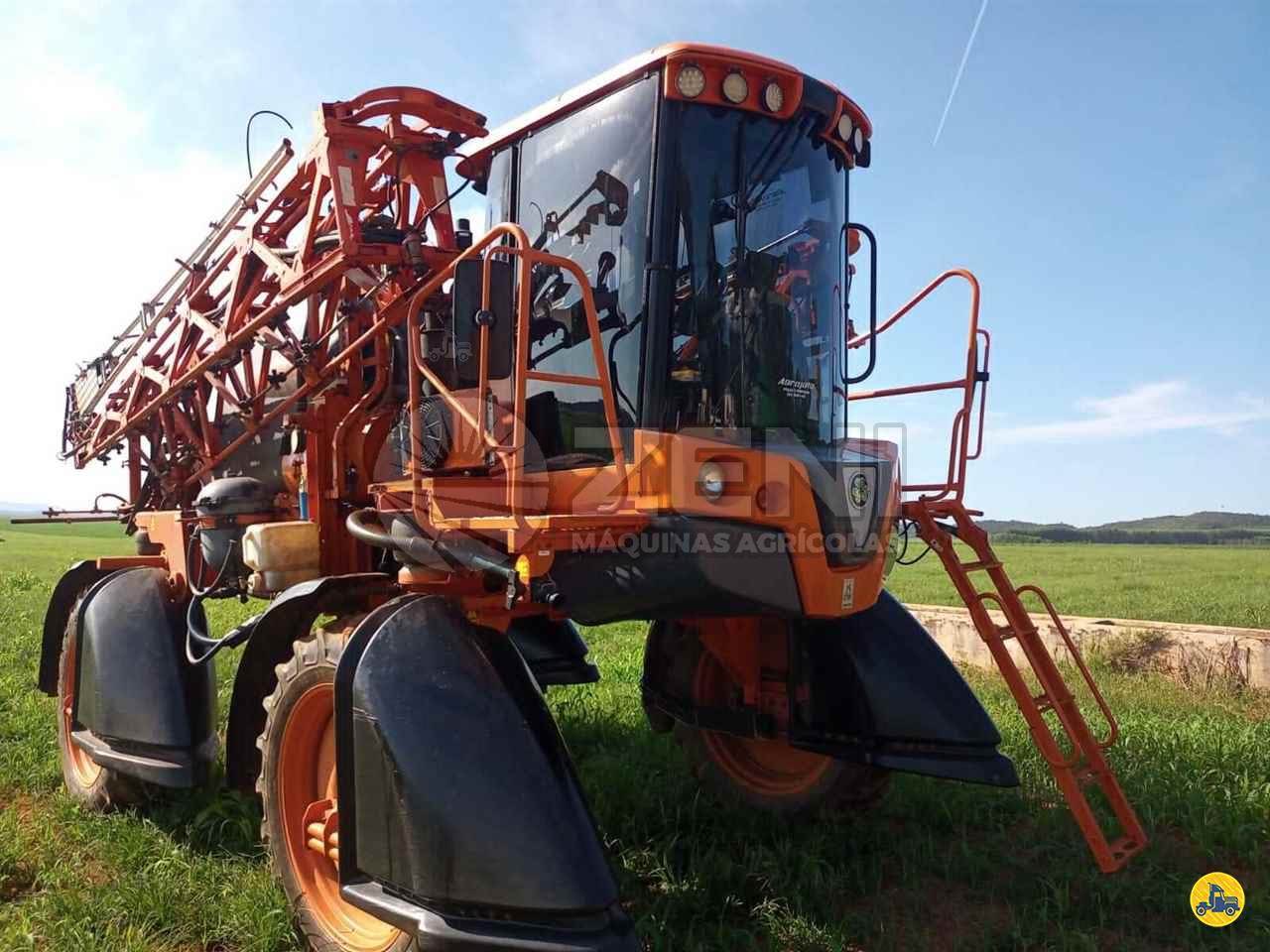 PULVERIZADOR JACTO UNIPORT 2500 STAR Tração 4x2 Zeni Máquinas Agrícolas CRISTALINA GOIAS GO