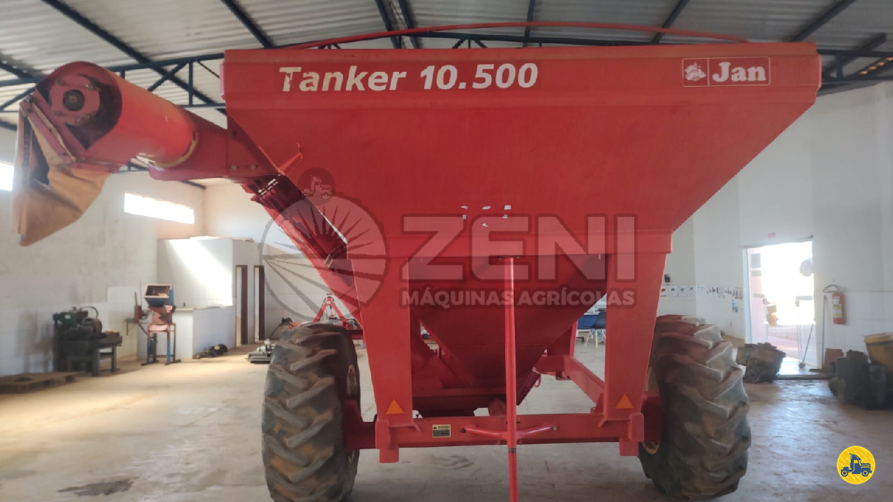 IMPLEMENTOS AGRICOLAS CARRETA BAZUKA GRANELEIRA 10500 Zeni Máquinas Agrícolas CRISTALINA GOIAS GO
