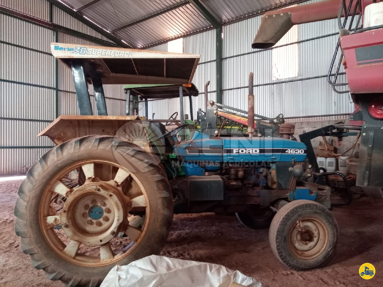TRATOR FORD FORD 4630 Tração 4x2 Zeni Máquinas Agrícolas CRISTALINA GOIAS GO