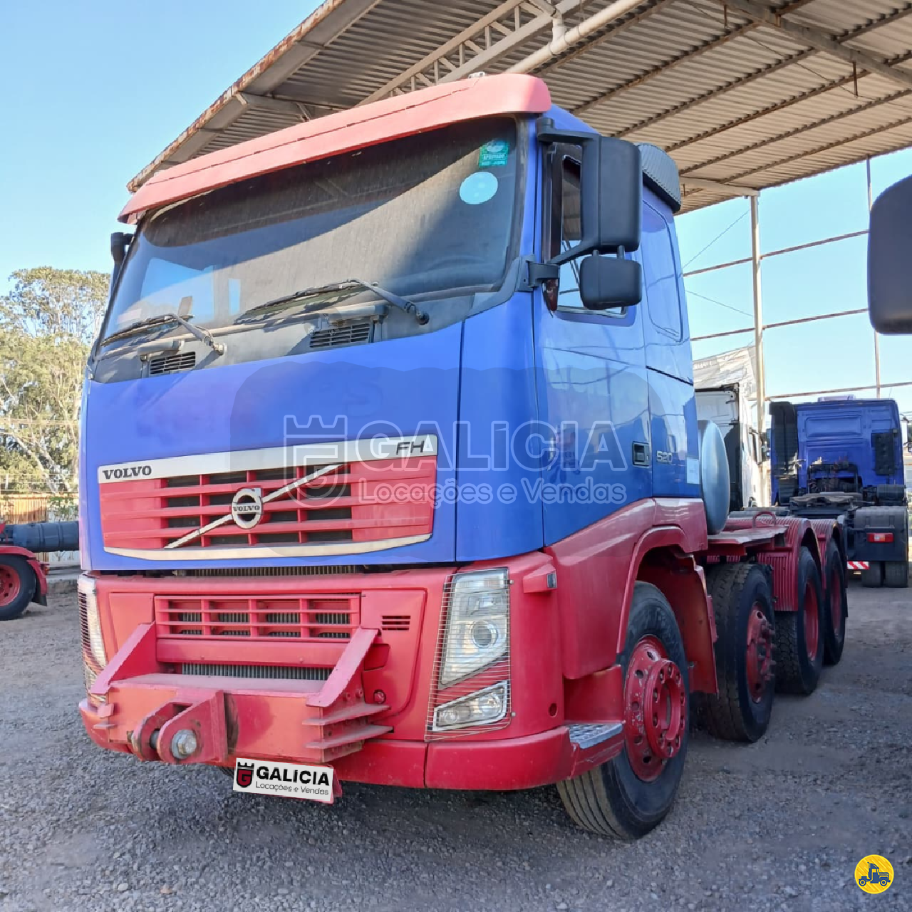 CAMINHAO VOLVO VOLVO FH 520 Cavalo Mecânico BiTruck 8x4 Galícia Locações e Vendas  BETIM MINAS GERAIS MG