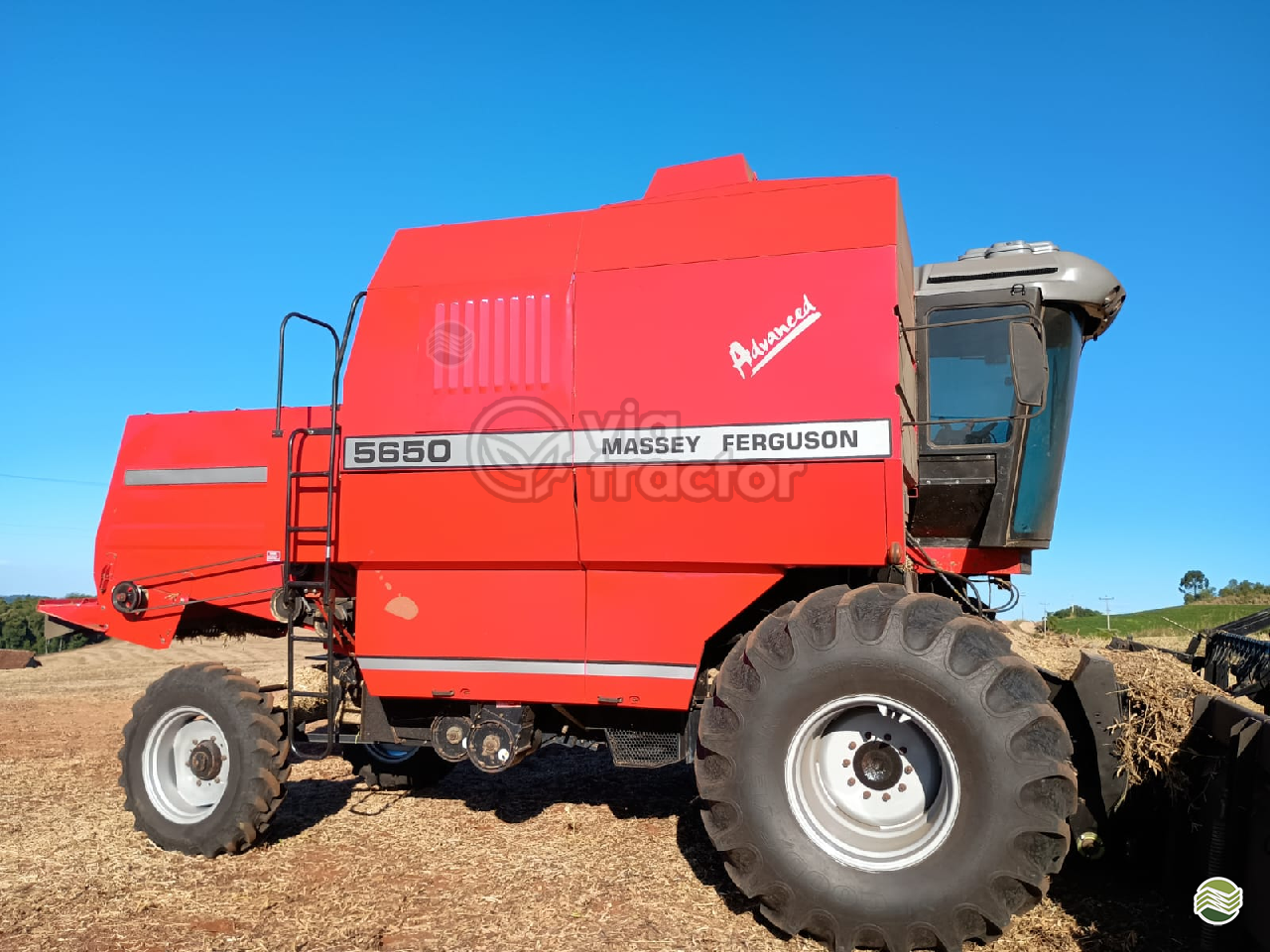 COLHEITADEIRA MASSEY FERGUSON MF 5650 Via Tractor ERECHIM RIO GRANDE DO SUL RS