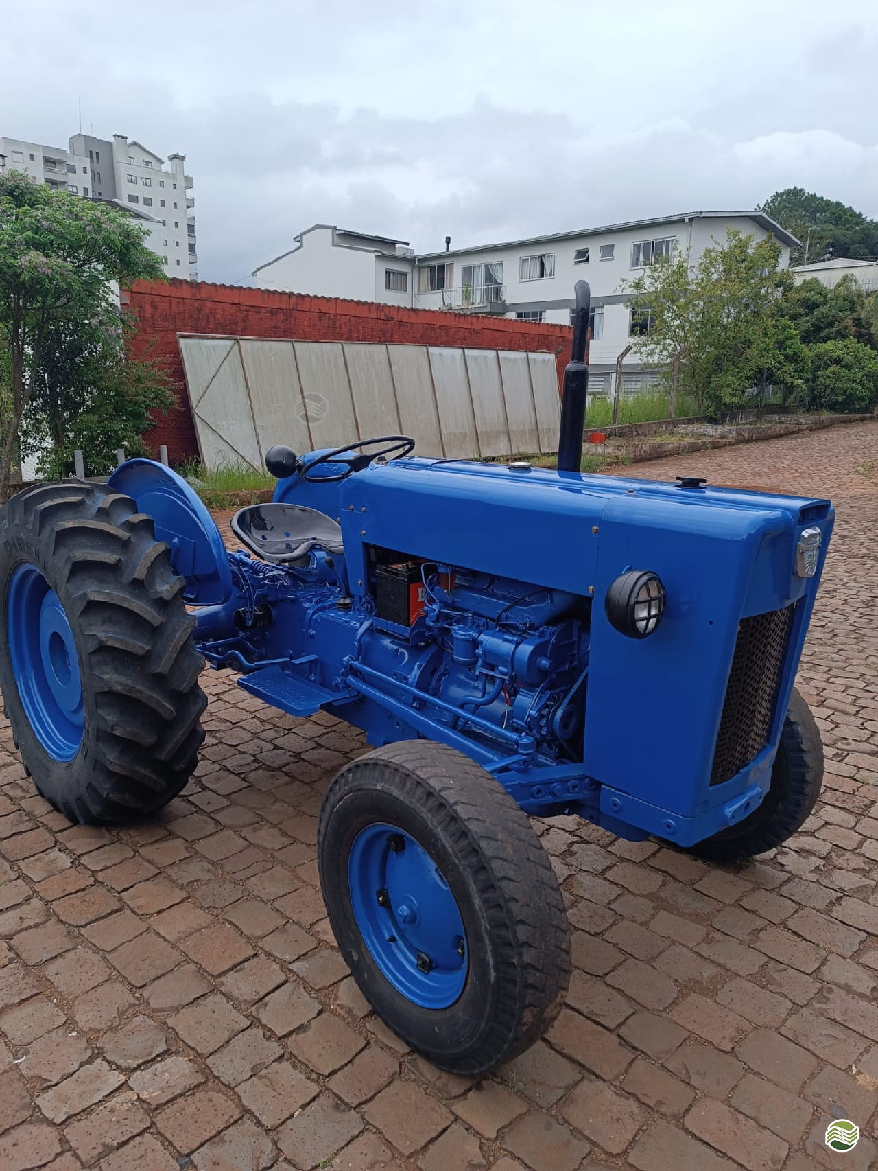 TRATOR FORD FORD 8BR Tração 4x2 Via Tractor ERECHIM RIO GRANDE DO SUL RS