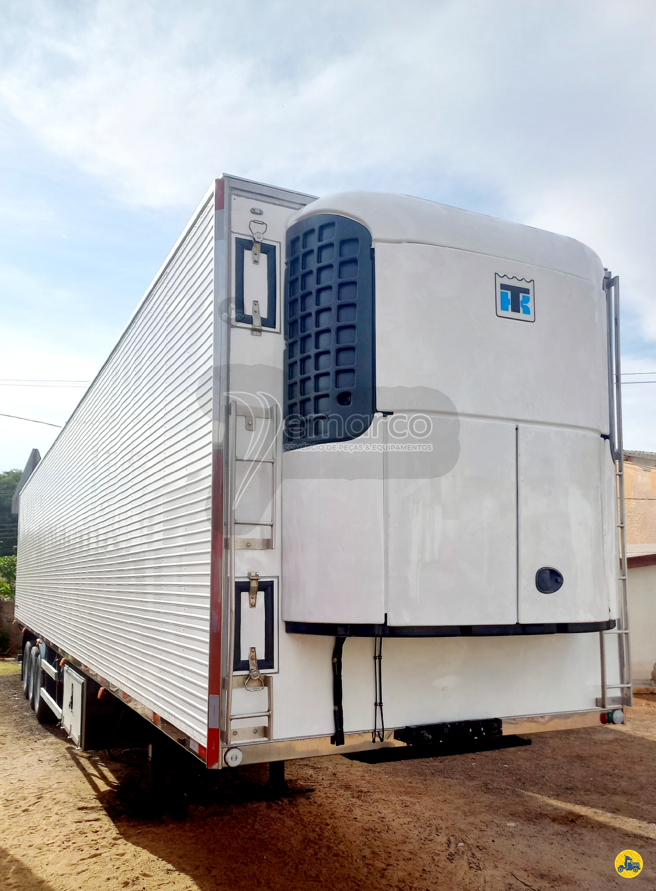 CARRETA SEMI-REBOQUE FRIGORIFICO Demarco Equipamentos IBIPORA PARANÁ PR