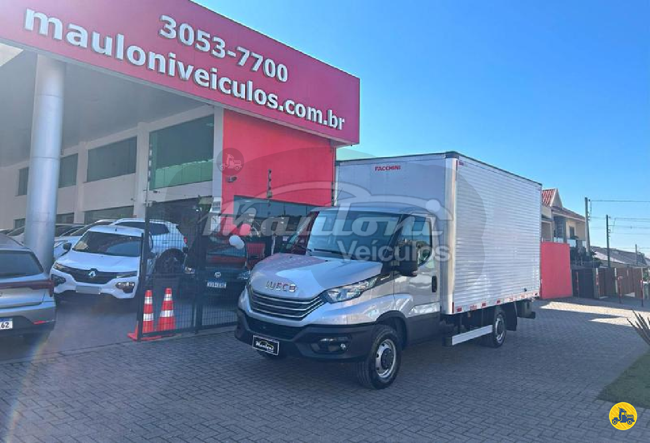 CAMINHAO IVECO DAILY 35-160 Baú Furgão 3/4 4x2 Mauloni Veículos CURITIBA PARANÁ PR
