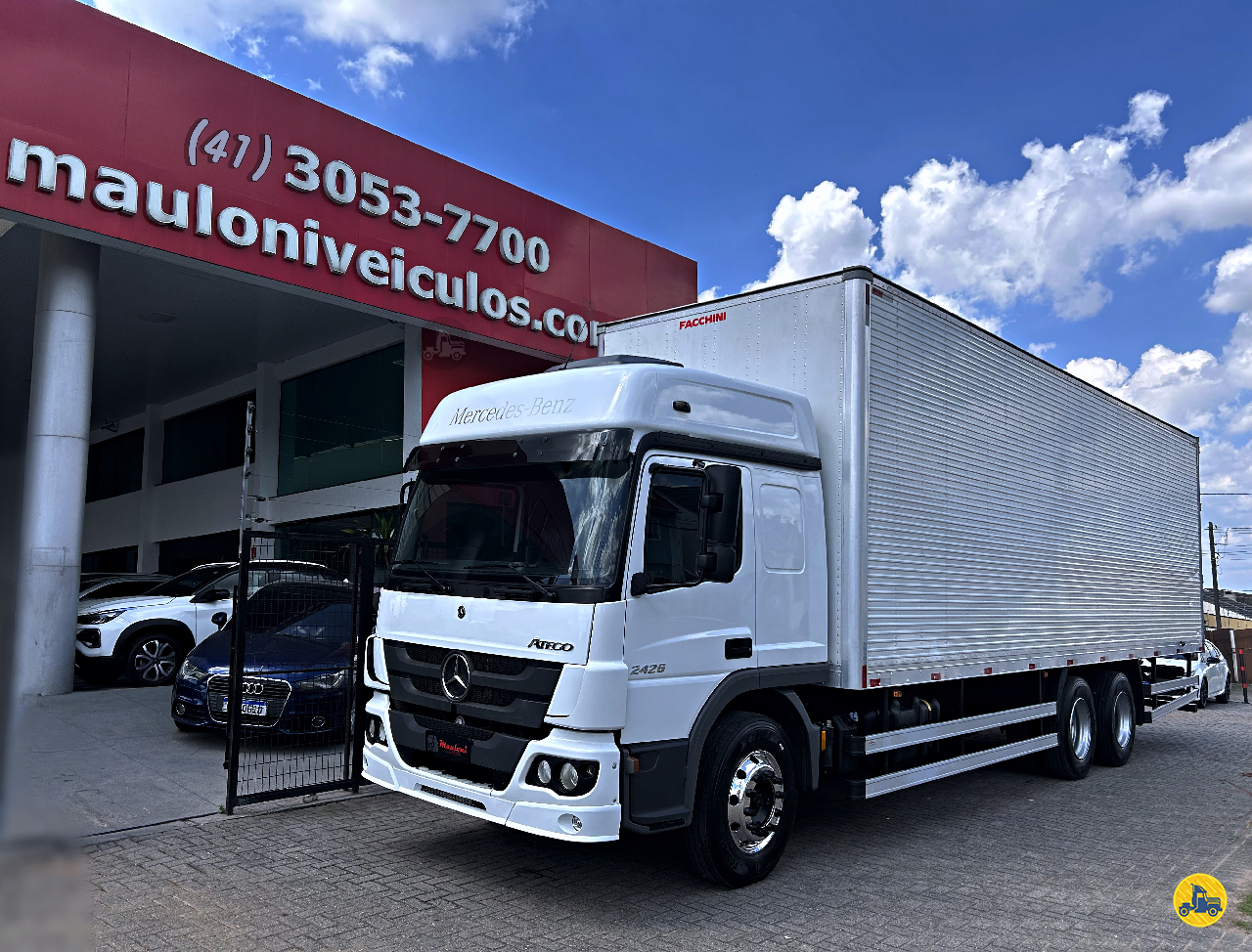 CAMINHAO MERCEDES-BENZ MB 2426 Baú Furgão 3/4 6x2 Mauloni Veículos CURITIBA PARANÁ PR