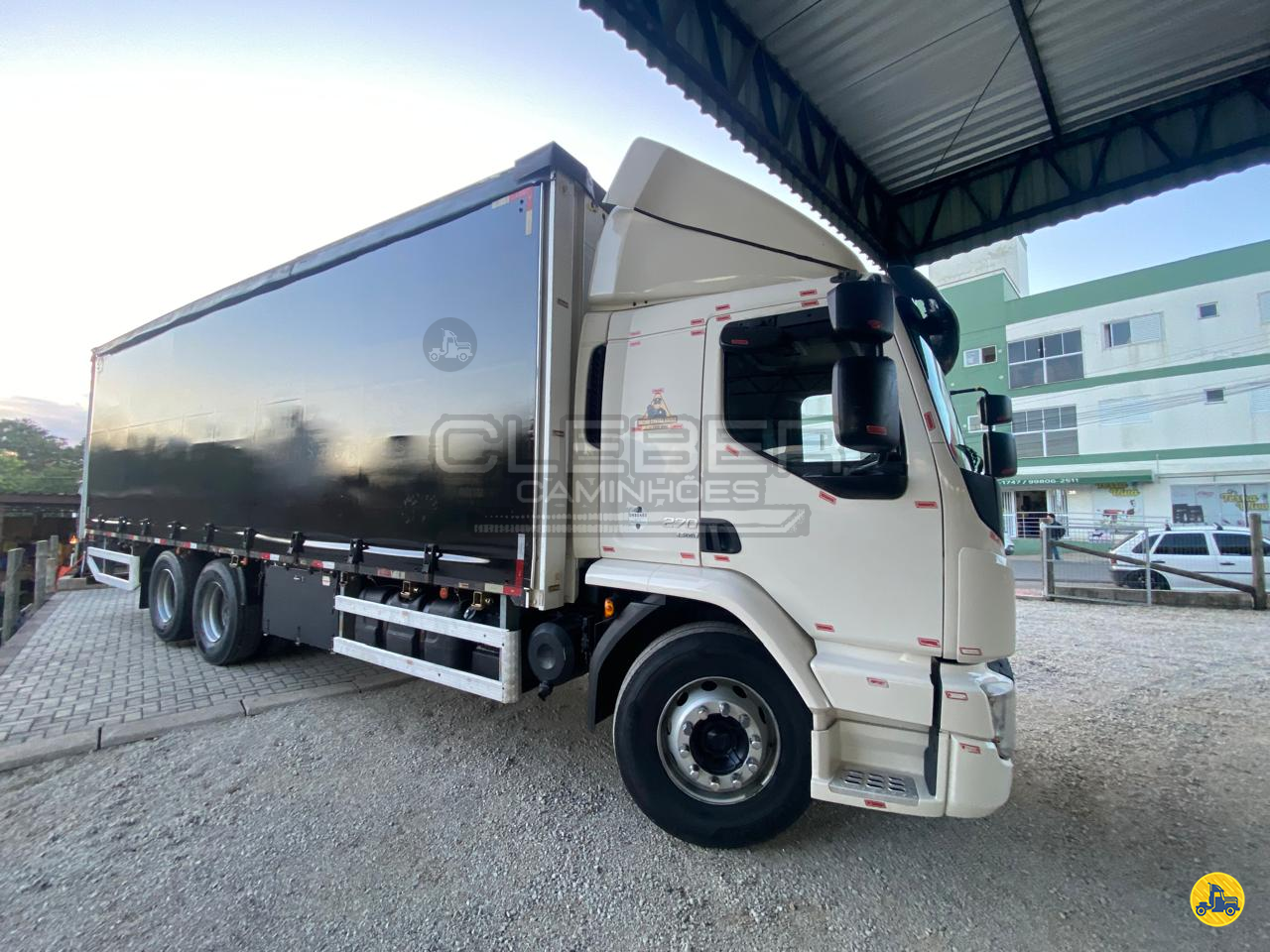 CAMINHAO VOLVO VOLVO VM 270 Baú Sider Truck 6x2 Cleber Caminhões COCAL DO SUL SANTA CATARINA SC