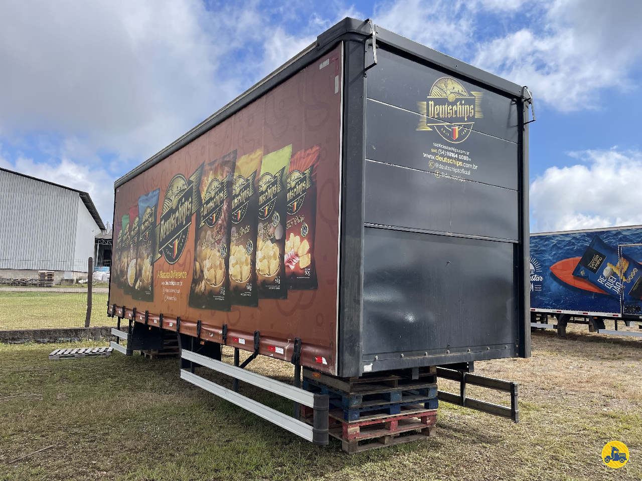 CARROCERIA SOBRE CHASSI  TRUCK BAU SIDER EBX Representações CAXIAS DO SUL RIO GRANDE DO SUL RS
