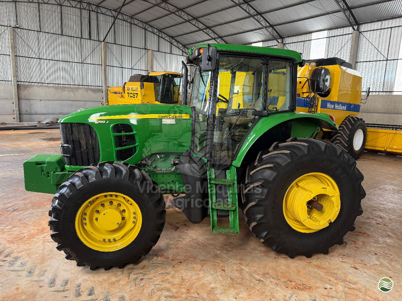 TRATOR JOHN DEERE JOHN DEERE 6180J Tração 4x4 Vicente Máquinas Agrícolas CASCAVEL PARANÁ PR