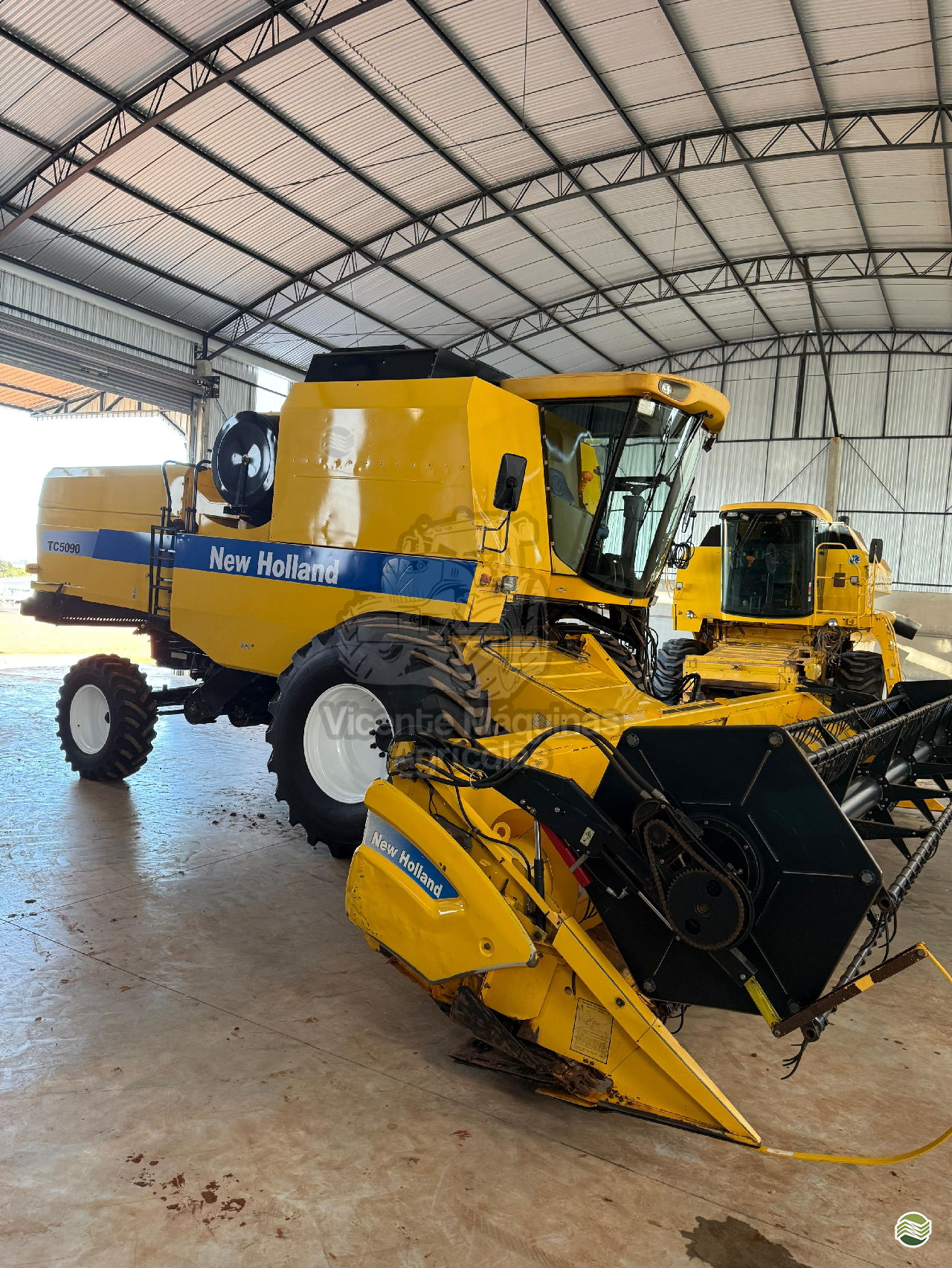 COLHEITADEIRA NEW HOLLAND TC 5090 Vicente Máquinas Agrícolas CASCAVEL PARANÁ PR
