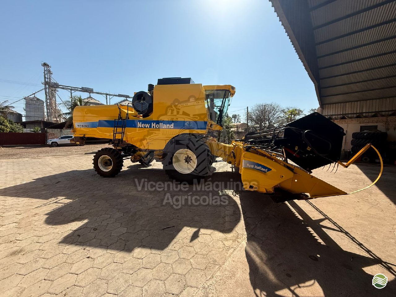 COLHEITADEIRA NEW HOLLAND TC 5090 Vicente Máquinas Agrícolas CASCAVEL PARANÁ PR