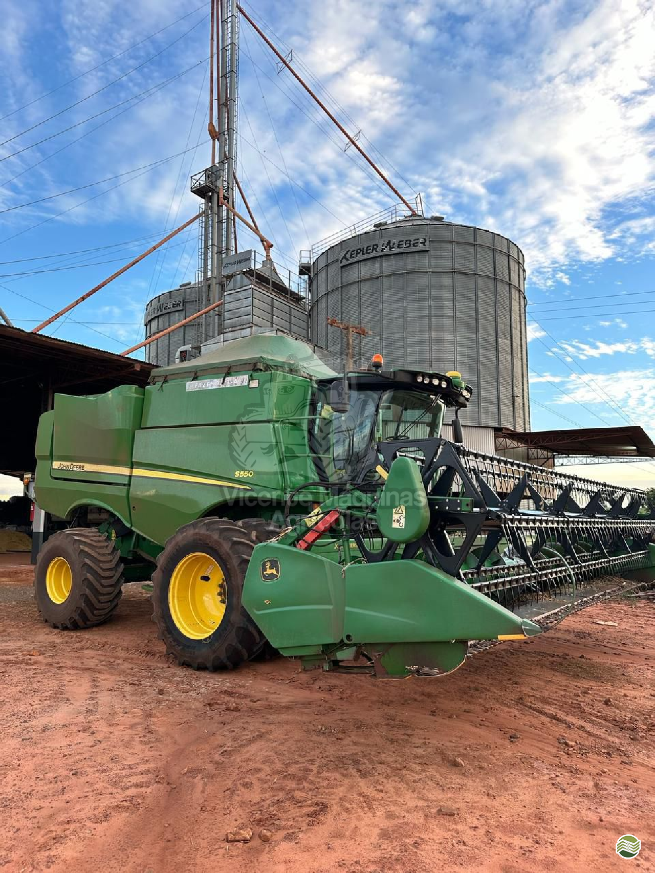 COLHEITADEIRA JOHN DEERE JOHN DEERE S550 Vicente Máquinas Agrícolas CASCAVEL PARANÁ PR