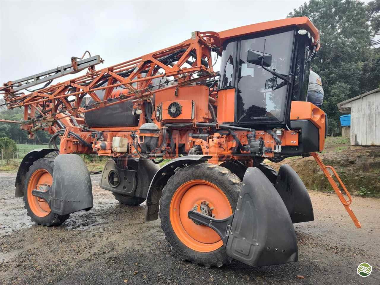 PULVERIZADOR JACTO UNIPORT 2530 Tração 4x4 Agromaster Máquinas Agrícolas PONTA GROSSA PARANÁ PR