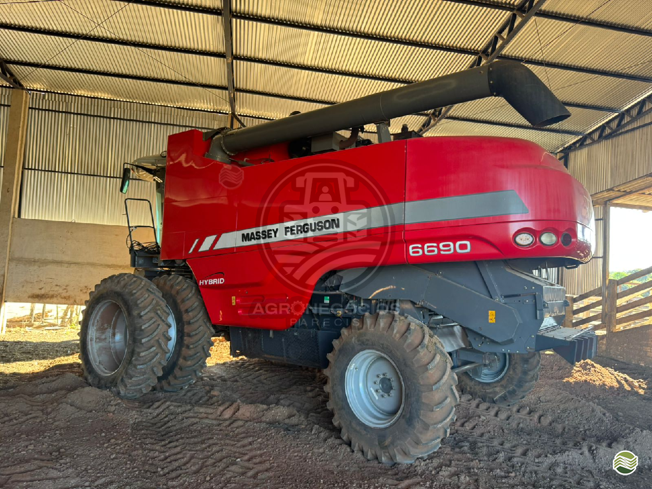 COLHEITADEIRA MASSEY FERGUSON MF 6690 Agronegócios Parecis CAMPO NOVO DO PARECIS MATO GROSSO MT