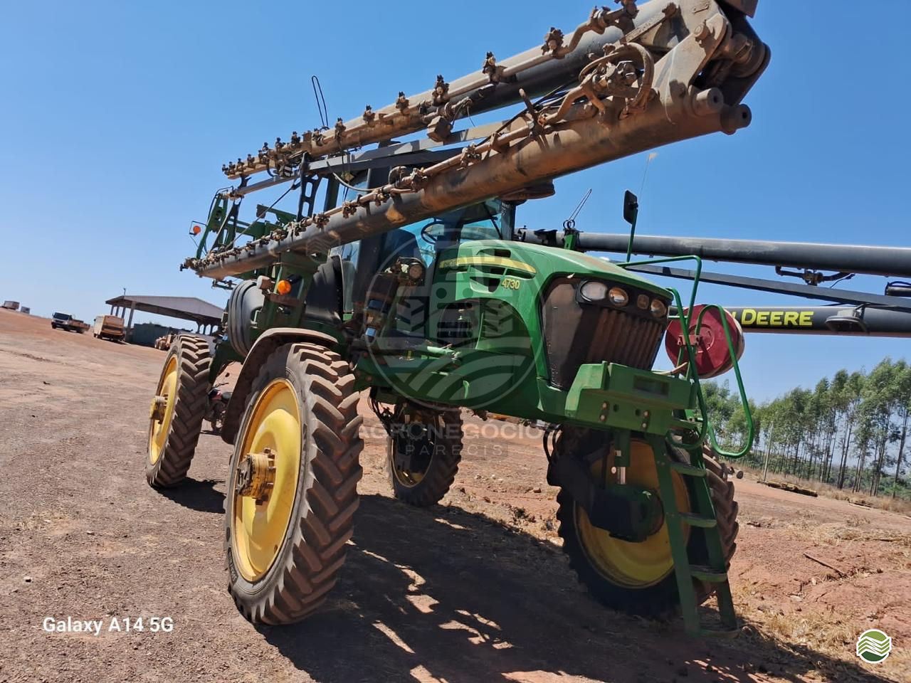 PULVERIZADOR JOHN DEERE JOHN DEERE 4730 Tração 4x4 Agronegócios Parecis CAMPO NOVO DO PARECIS MATO GROSSO MT