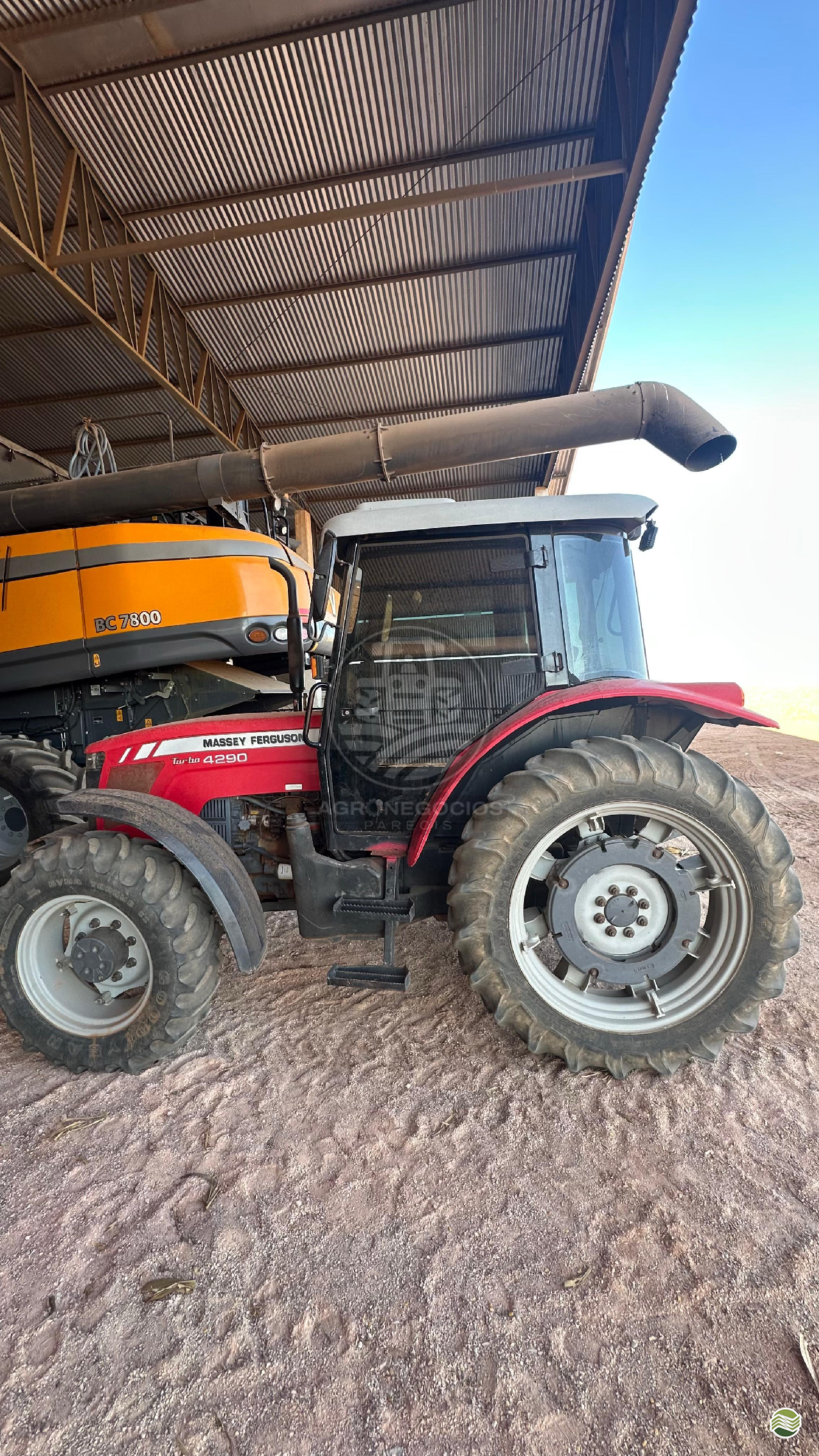TRATOR MASSEY FERGUSON MF 4290 Tração 4x4 Agronegócios Parecis CAMPO NOVO DO PARECIS MATO GROSSO MT
