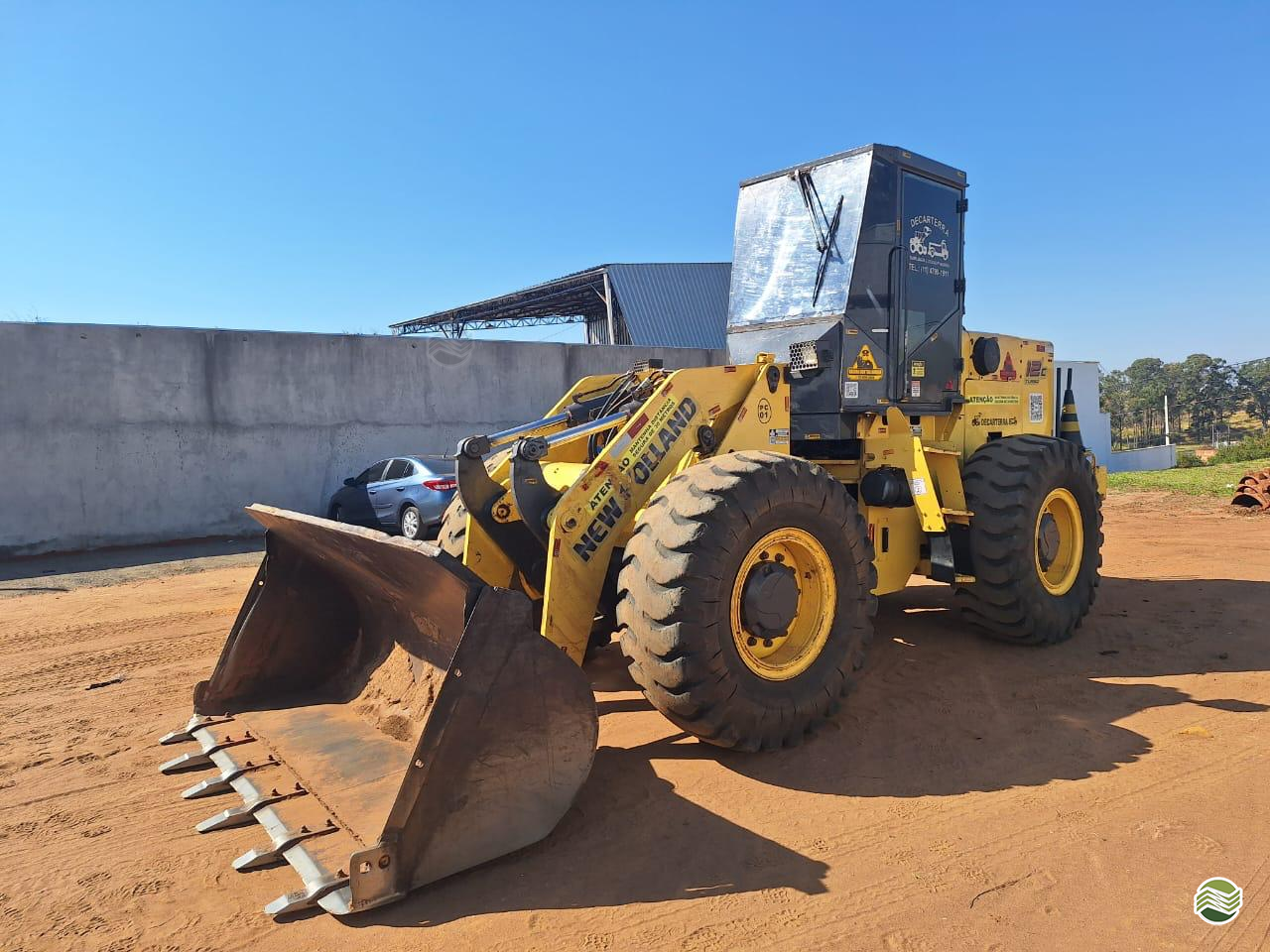 PA CARREGADEIRA NEW HOLLAND 12C Machine Tratores LAVRAS MINAS GERAIS MG