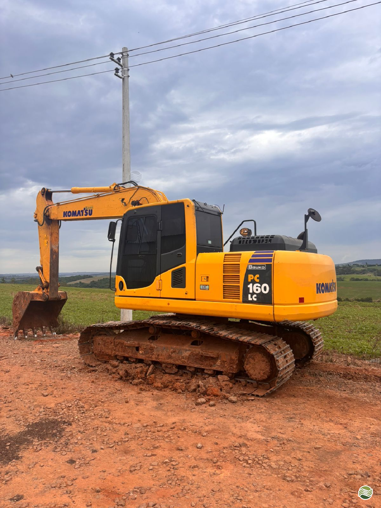 ESCAVADEIRA KOMATSU PC160 Machine Tratores LAVRAS MINAS GERAIS MG