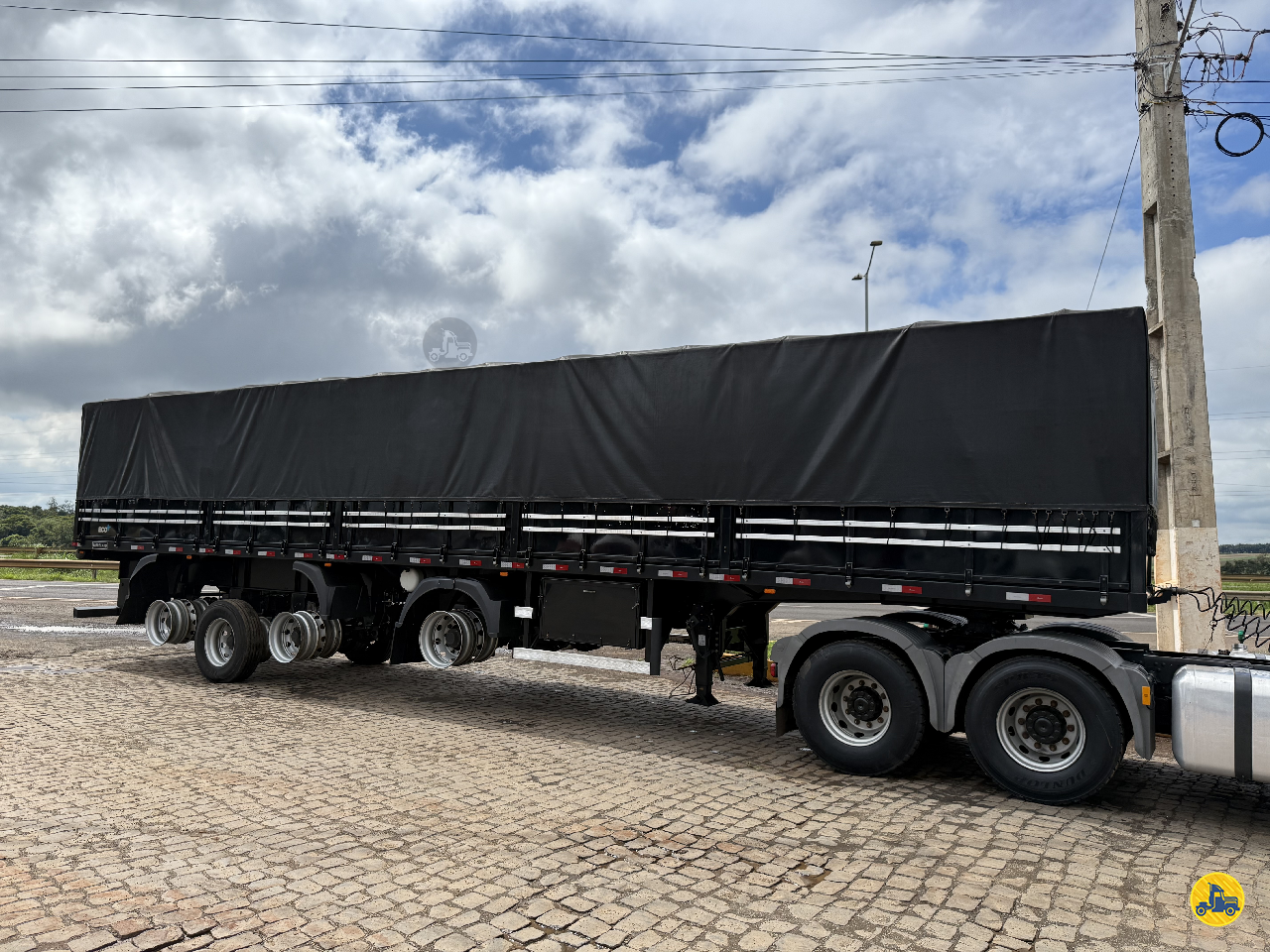 CARRETA SEMI-REBOQUE GRANELEIRO Disfranco Caminhões ARAPONGAS PARANÁ PR